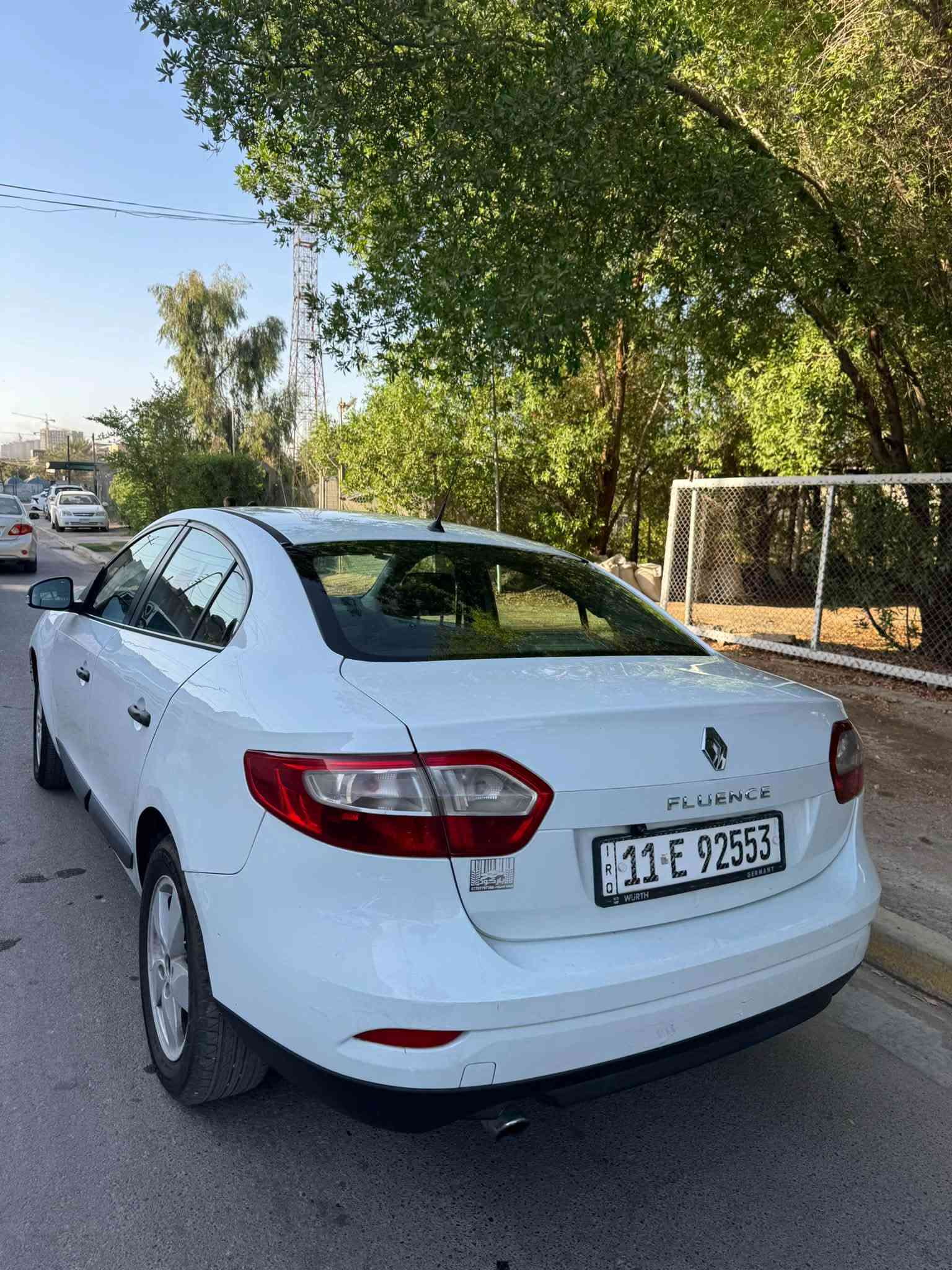 🚘 للبيع او المراوس وانطي فرق سيارة رينو فلونس 2013 استلام الشركة 🚘
❤️رقم بغداد الجديد باسمي تحويل مباشر
✨ سيارة نظيفة ومرتبة، جاهزة للاستخدام
❄️ التبريد شغال ممتاز
🎨 صبغ بلادي، ما بيها قطرة صبغ
🚫 ما بيها أي دعمة أو ضربة فقط بارد 
♻️تايرات جديدة
📡 حساسات خلفية
📷 كاميرا خلفية
📸 التفاصيل موضحة بالصور والسونار واضح كدامك
💰 السعر المطلوب:65 ورقة وبيها مجال للشراي
📍 المكان: بغداد العامرية
🥝بيع او مراوس بسياره وانطي فرق شرط هم بغداد 
📞 *********** محمد
