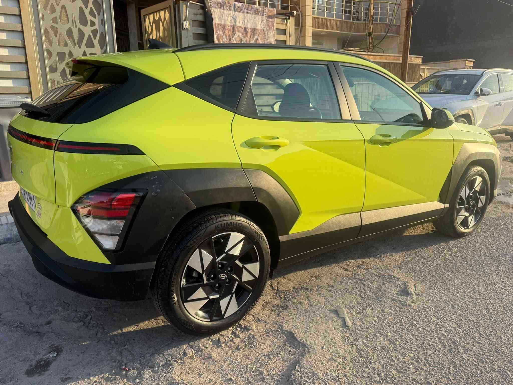 سلام عليكم
كونه 2024 وارد امريكي كلين تايتل
 السياره كلين بدون حادث وصبغ 
مكينه 2000 دوش 
مواصفاته فول عدا الفتحه 
بصمه كشن كهربائي ودفئه 
تبريد قطعتين وتحكم منفصل 
رادار امامي وخلفي 
شاشه دجتل 
ماشيه 21 الف 
السعر : 165 $ 
الهاتف : *********** مكان بغداد
