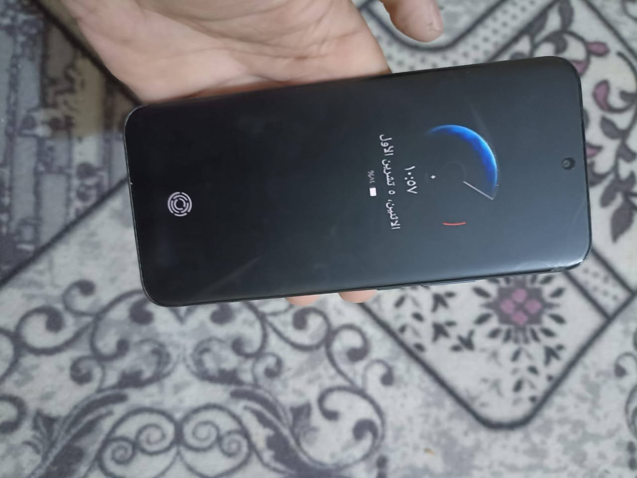 سبارك 40 برو • ٢٥٦ • شقّة بالشاشة