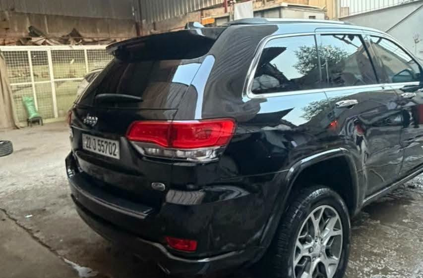 جيب أوفرلاند 2019 خليجي فول مواصفات 
الممشى: 105,000 كم. جكات تصعد وتنزل
كير ومكينة كفالة السيارة باسمي
فول مواصفات
كتاب تظليل، باقي بيه 10 أشهر
باب خلفي يمين بيه كارت ومن الكنر، مع PDR
باب أمامي بنفس الجهة، بيه شبرين PDR
باقي السيارة كفالة
مكينة كير مكفولات بشرط
سياره حيل حلوة ونظيفة 
ماتحتاج مصرف جاهزة من كلشي

رقم صاحب سياره
***********
***********
