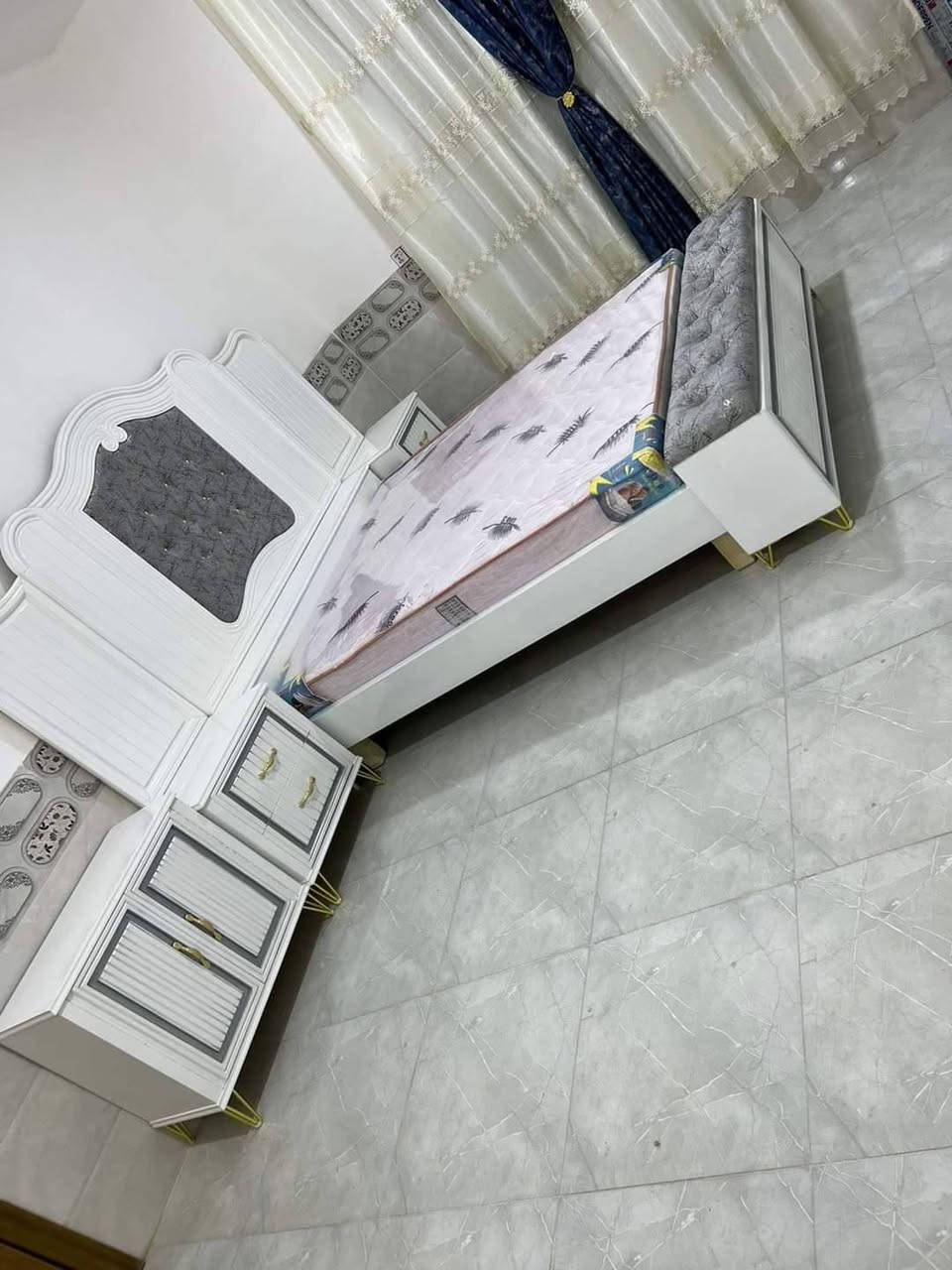 للبيع غرفه نجارن عراقية درجه اولى صبغ حراري مستعمله 7 اشهر العنوان حله نزلة سعد بيجو للاستفسار الاتصال على الرقم ***********
