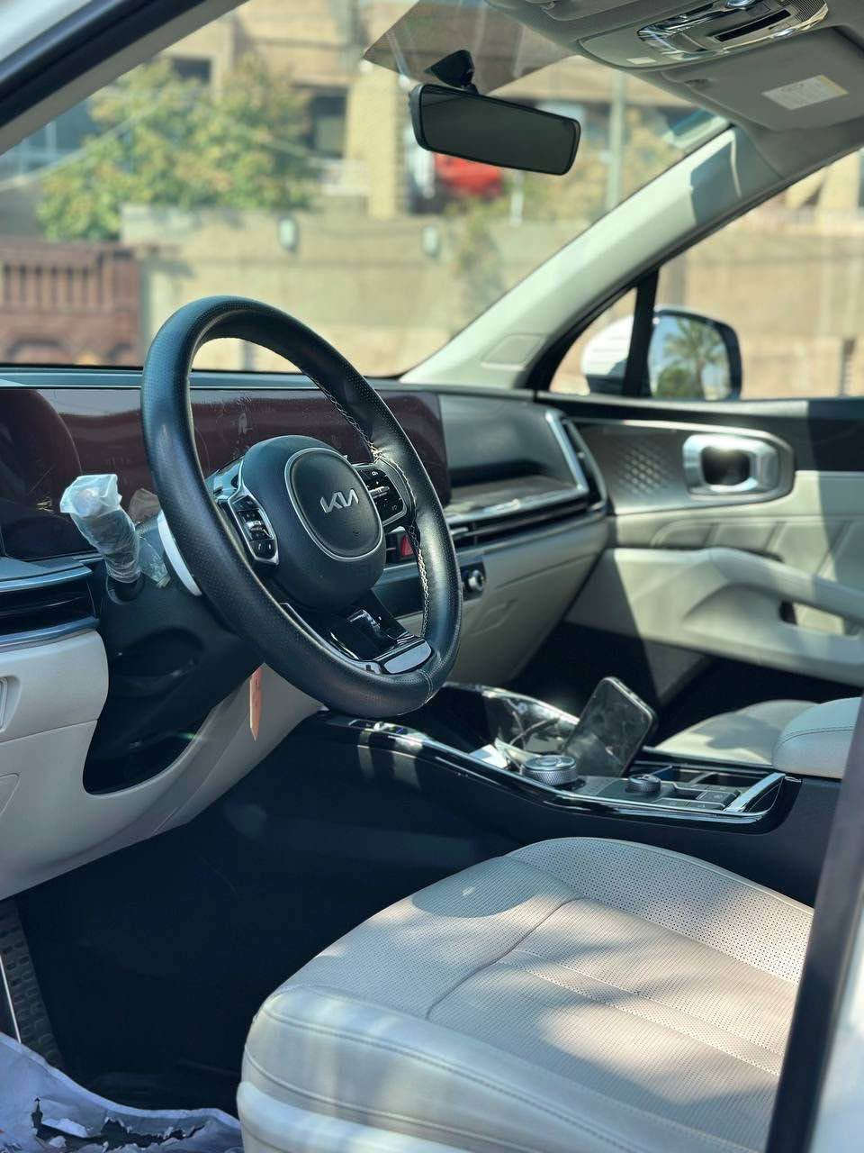 🔥 للبيع كيا سورنتو 2024 – فئة 4X 🔥

🚘 سورنتو 2024 بحالة ممتازة ومواصفات مميزة جداً

🔹 6 سلندر
🔹 7 راكب
🔹 دفع رباعي 4X4
🔹 3 قطع تبريد
🔹 بانوراما
🔹 4 كاميرات
🔹 حساسات 360 درجة
🔹 مكفولة كفالة عامة
🔹 الممشى 41 ألف كم فقط
مكفولة كفالة عامة
السعر 308

📞 للاستفسار والتواصل:
*********** بغداد, العراق

نص مكتوب في الصور:
- Kia Movement that inspires كيا سورنتو موديل 2024 فئة 4x محرك 6 سلندر 7 راكب 3 قطع تبريد بنوراما 4 كاميرات فور ويل حساسات 360 درجة مكفولة كفالة عامة SORENTO قوة .. فخامة .. راحة الممشى 41,000 كيلو متر مكفولة كفالة عامة لراحة بالك فرصة مميزة لا تفوتها
