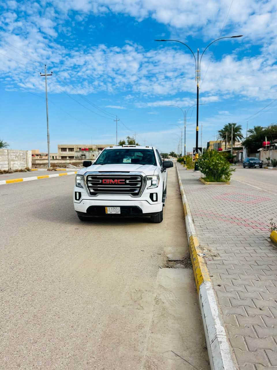 السلام علیکم
للبيع أو مراوس جمس سيرا GMC Sierra)

موديل 2021 مكينه وكير كفاله مكينه v8

كشافات ضباب أمامية ويلز (رنغات) ألمنيوم أصلية دواسات جانبية أضواء سقف أعلى

نظام الدفع : 4x4 دواخل عسلي جلد تخم تایر جدید سيارة جاهزة من كلشي

*********** رقم
