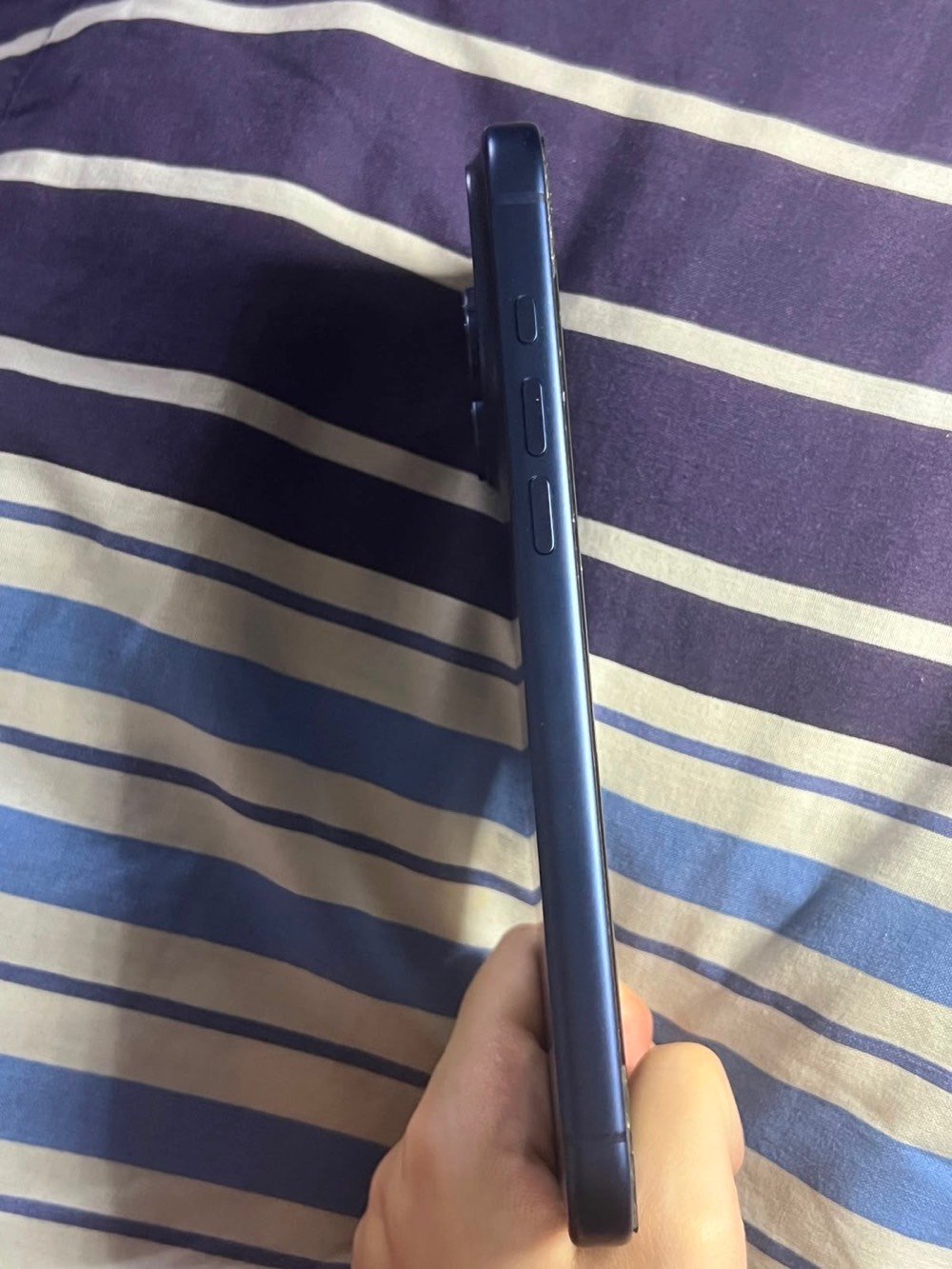 � فرصة قوية للجادين! 🔥

📱 آيفون 17 برو ماكس | 256GB
✨ إصدار الشرق الأوسط
📲 شريحة إلكترونية eSIM
🔋 حالة البطارية 100%
✨ نظيف جداً
🛡️ الضمان باقي عليه 4 أشهر

💰 السعر مغري جداً: 1,800,000 دينار فقط!

⚡ للجادين فقط
📩 التواصل واتساب أو خاص الماسنجر
📞 ***********