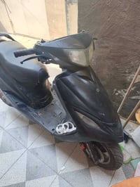 دراجه للبيع كوم حديد شغاله بيهه نقص شي قليل السعر ١٥٠  تواصل هاذه رقمي...
