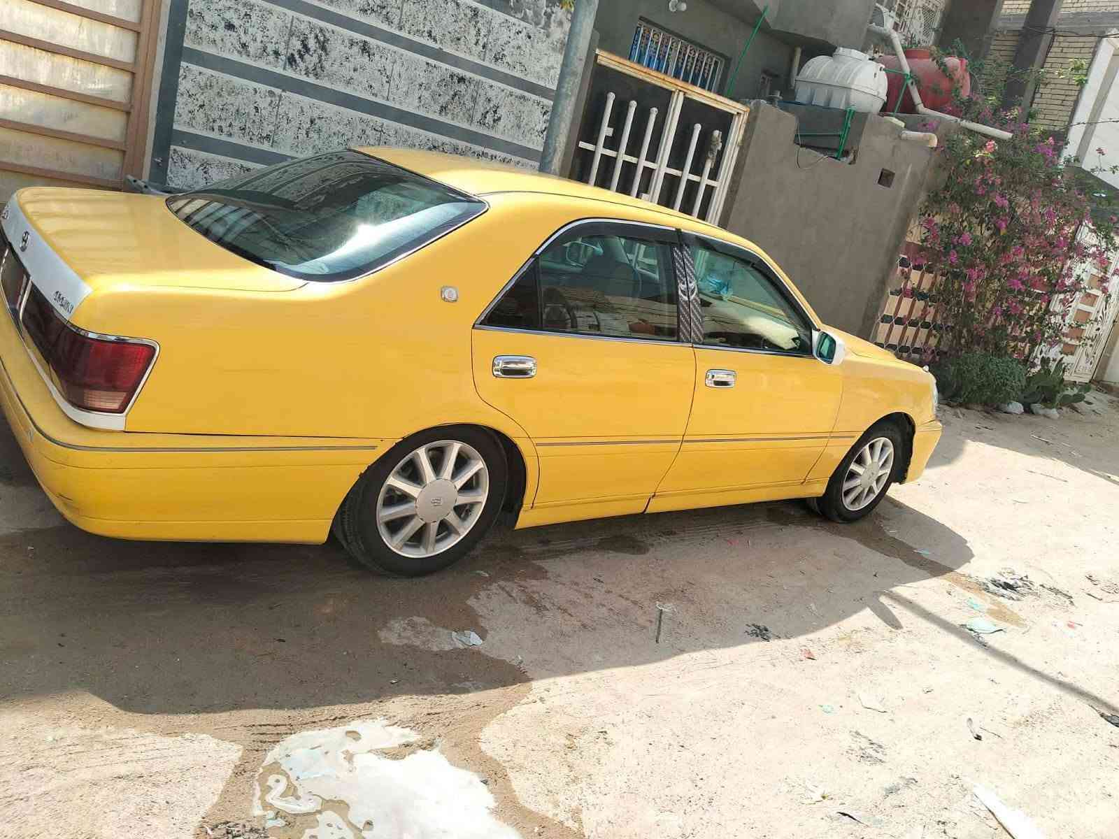 السلام علكم..ملكة عدلة نضيفة مكينة وكير  وتبريد مكفولة من الكص سيارة جاهزة الرقم ***********
