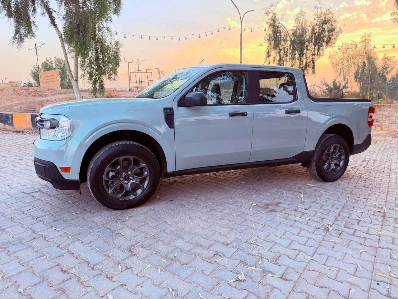 السلام عليكم
فورد مافرك  XLT 

موديل 2024    

هايبرد محرك2500

شاشه كامره تحديد مسار

سايد بريك كهرباء

تحكمات ستيرن جهتين 

ويل كب 

مانع انزلاق اوتو هولد

ماشية24الف

3 وضعيات قياده

ابل كار بلي
حادثهة جامرلغ امامي 
بدون ارباك بدون دواخل 
مكان السيارة ديالى بعقوبة
السعر183$وبيهة مجال
رقم الهاتف***********
