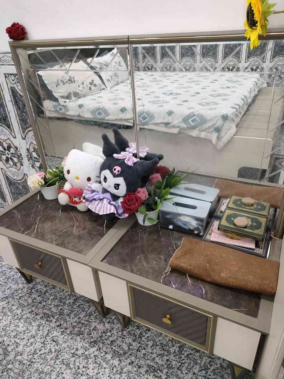 غرفه تركيا للبيع نضيفه جدا مثل ما تشوفها بلصوره وضخمه 11 قطع ديوانيه شراي يتصل او واتساب ***********
السعر 900 وبيها مجال قليل
غرفه تركيا للبيع نضيفه جدا مثل ما تشوفها بلصوره وضخمه 11 قطع ديوانيه شراي يتصل او واتساب ***********

نص مكتوب في الصور:
- MERSIN