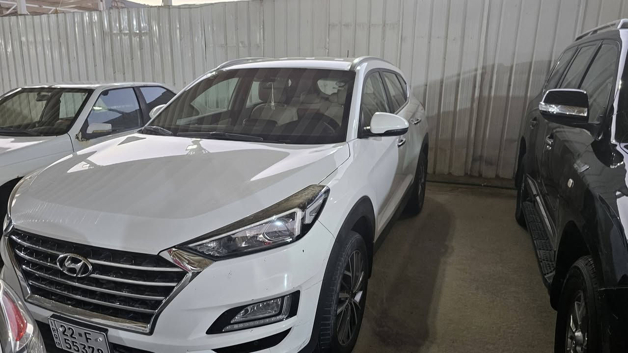 🚘 للبيع | هيونداي توسان 2019 🚘
✨ مواصفات خليجية
✨ محرك 2.0 — 4 سلندر
✨ أوتوماتيك
✨ ممشى 111 ألف كم
✨ بدون صبغ
✨ لون أبيض
✨ رقم أربيل باسمي خصوصي

🔹 المواصفات:
✔️ 3 أنظمة قيادة
✔️ تشغيل بصمة
✔️ أبواب بصمة
✔️ مقعد السائق كهربائي
✔️ مرايا جانبية شفط مع إشارة
✔️ مقاعد جلد
✔️ تكييف ممتاز
✔️ استعمال شخصي والسيارة نظيفة جداً

✅ جاهزة للفحص والمعاينة

💰 السعر: 18,000$ (18  ورقة)
🔥 والسعر بيه مجال 🔥

📞 للاستفسار:
***********
المكان: النجف الاشرف
