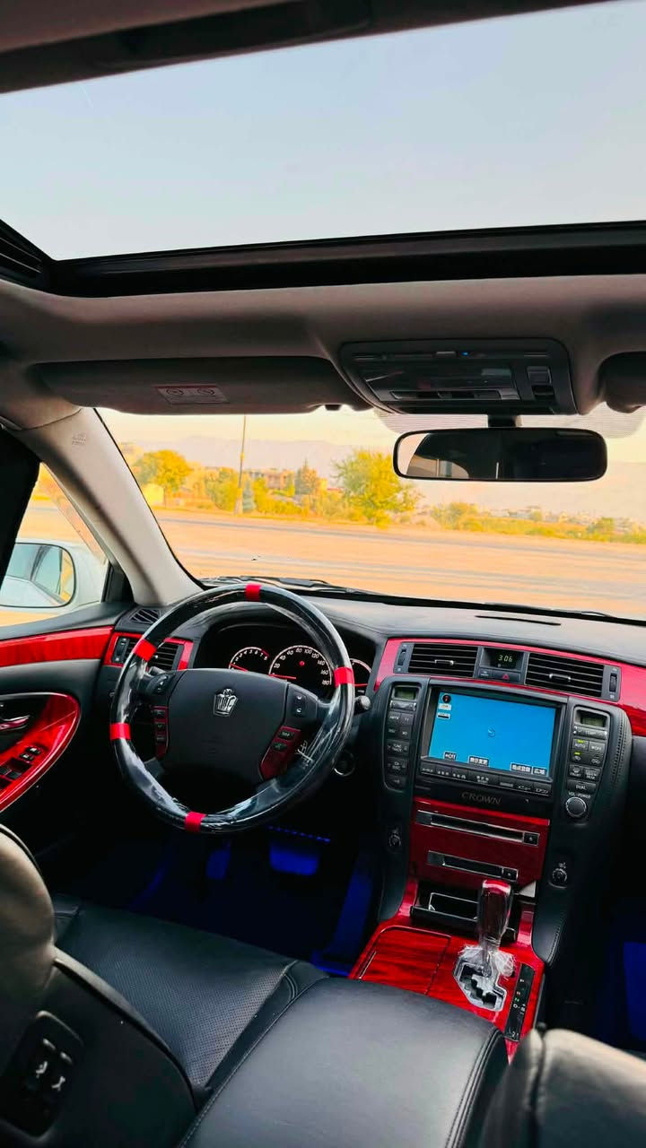 شاهینە ٢٠٠٧ بڕاوە بڕاوە
✅GRS 184
کۆدی بۆ کراوە✅
جڵد سڵاید هیتەر  ساج سوور سوکان لیگزز کوشن کارەبا
برێک بەسراوە✅
تەبریت ساردو گەرم بە شەرت✅
کوشنەکانی زۆر خاوێنە دراویان پێوە نیە یەک ساجی نەشکاوە ✅
هەموو گیانی بەشەرت ✅چاڵ و شوختی پێوە نیە✅
گێڕو مەکینە و سەقف و کەڤەر گۆڕاو دەعم و ليدراو هەمووی بە شەرت تەقە و رەقەی تیا نیە ✅
موشتەری تەلەفۆنکە لە خزمەتدام گۆڕینەوەش دەکەم
شوێن…. قەڵادزێ 
ڤایبەر واتساپ
***********
