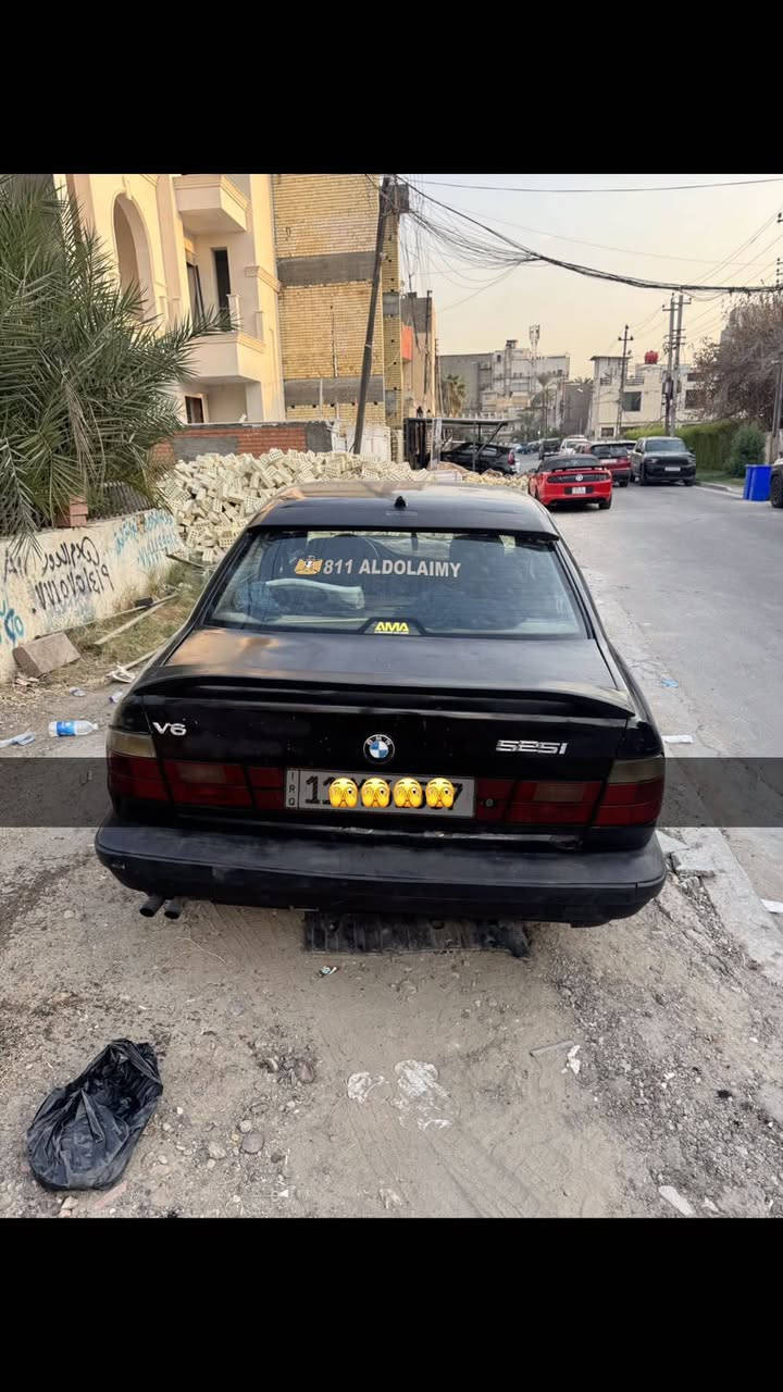*من رخصة الأدمن المحترم 🌹*
*BMW 535 - موديل 1990*
 - بجم عريض

*المواصفات :*
🔹 تبريد ثلج يشتغل وية السويج شرط
🔹 كير أوتوماتيك مكفول
🔹 مكينة مكفولة
🔹 كشنات جلد
🔹 غرفة نظيفة 50%
🔹 رقم بغداد - شرط التحويل باسم المشتري
🔹 سيارة بدون أي خياس
🔹 مكفولة من الضربة القوية
🔹 لغود وشواصي كفالة عامة

*السيارة خير من الله، ونصبتها أحلى من الصور بالحقيقة.*

*السعر: 35 ورقة وبي مجال للطيبين*
*البيع أو المراوس*

*المكان: بغداد*
*الاتصال: ************

---
