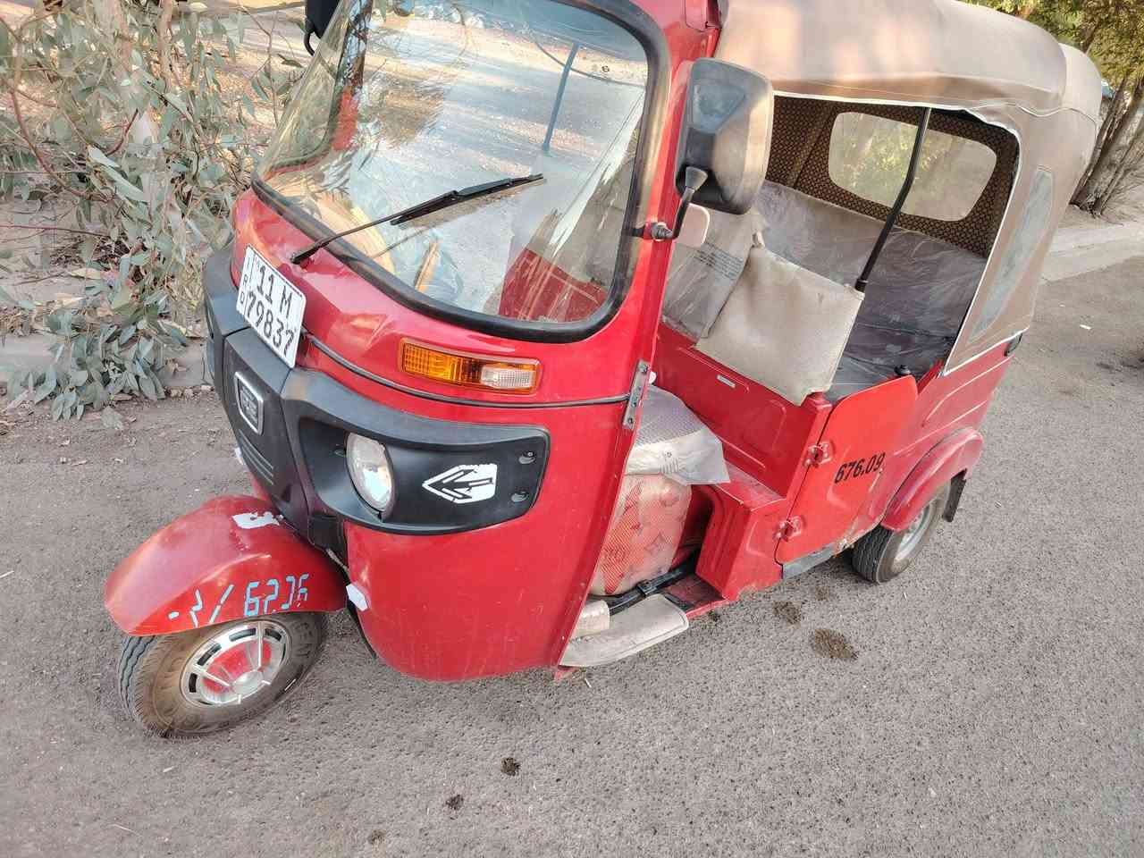 سلام عليكم ٢٢رقم وسنويه انكليزي بغداد بيه صبغ مامكفوله السعر ٨مليون ومجال حك الجيه بياع حي العامل ***********
