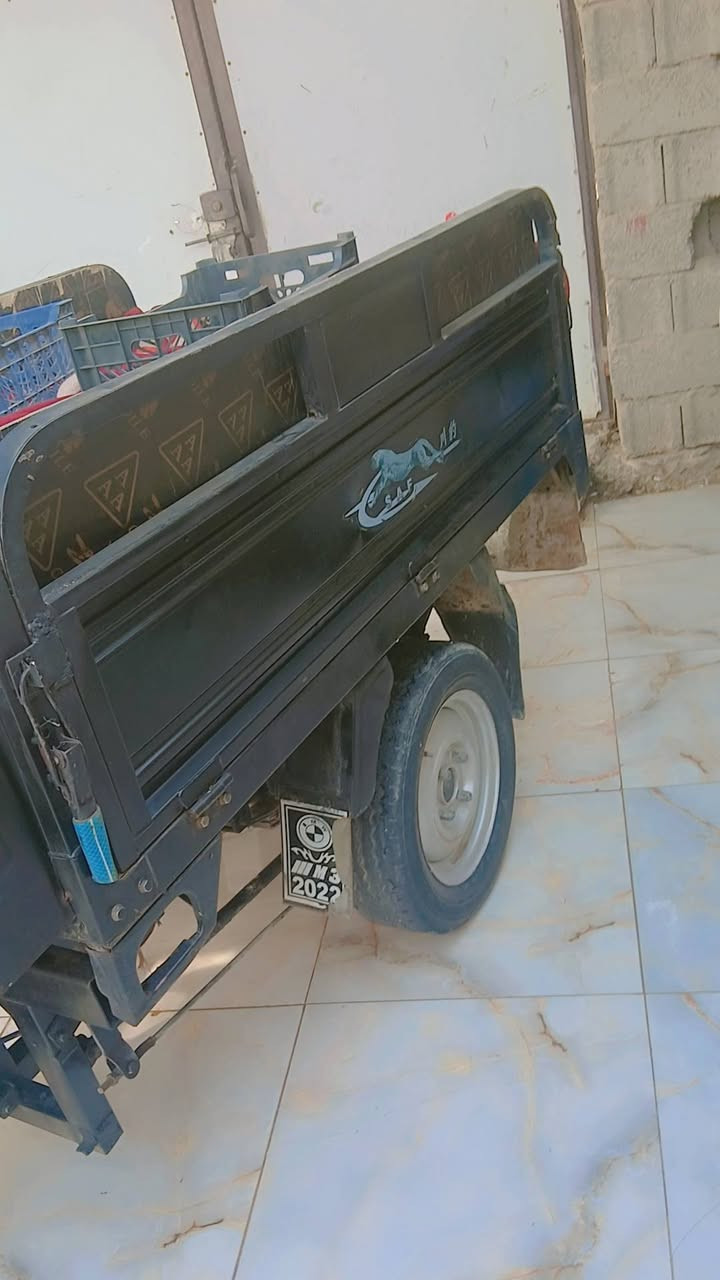 ستوته للبيع مقفوله من كل شيء***********
