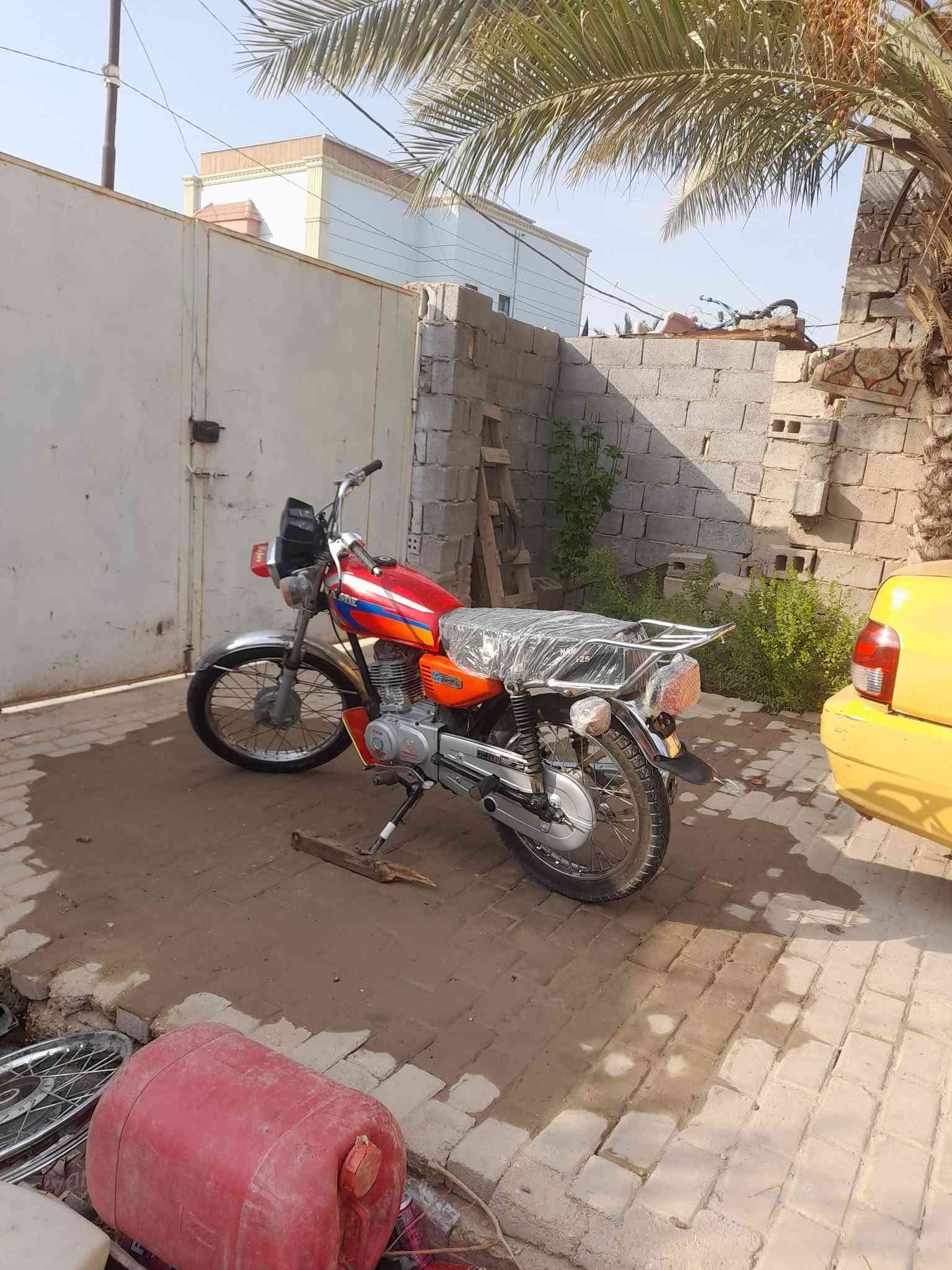 للبيع اربعه كير محرك حلو موديل ١٨ اوراق اصولي دراجه حلوه مال شغل السعر ٤٥٠ وبيهة مجال قليل المكان كربلاء شارع بغداد قرب سيد الوصياء عمود١٢٨ لستفسار على الرقم ***********
