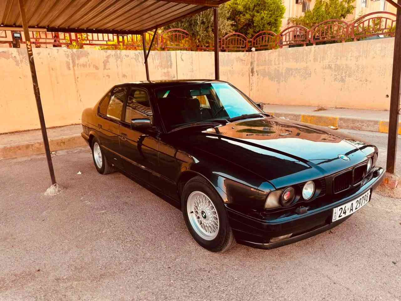 لبيع بيم موديل 1992 بلاد 535i    محمور المكين مال 525  رقم دهوك   تبريد بدون دواخل  بدون ضربه بطاقه بنزين بيه سياره جاهز كامل مكان السياره كركوك  السعر 60 $ بيه مجال ***********
