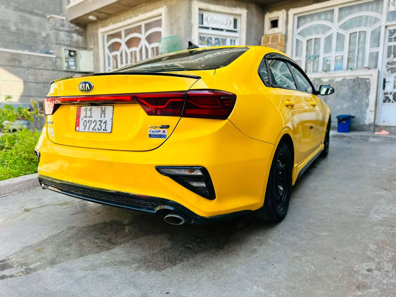 السلام عليكم بيع مستعجل !!! 
كيا فورتي 2021 GT line 

السعر 109$ وبيها مجال 
بل عافية عل ياخذها 

مكينة 2000 دوش مكفولة 
كير AT المرغوب 

فول مواصفات ✅
وارد امريكي حادث بابتين تبديل بدون دواخل بدون لغود بدون شواصي بدون ايرباك 
سونار وصور الحادث مرفقة بل منشور 
بصمة 
فتحة 
دخول ذكي 
رادار 
كشنات جلد
كشنات كهرباء 
بصمة ابواب 
فول الفول وبعد بيها اهواي مواصفات 
 بسمي تحويل مباشر 
مكاني بغداد 

‭***********‬
