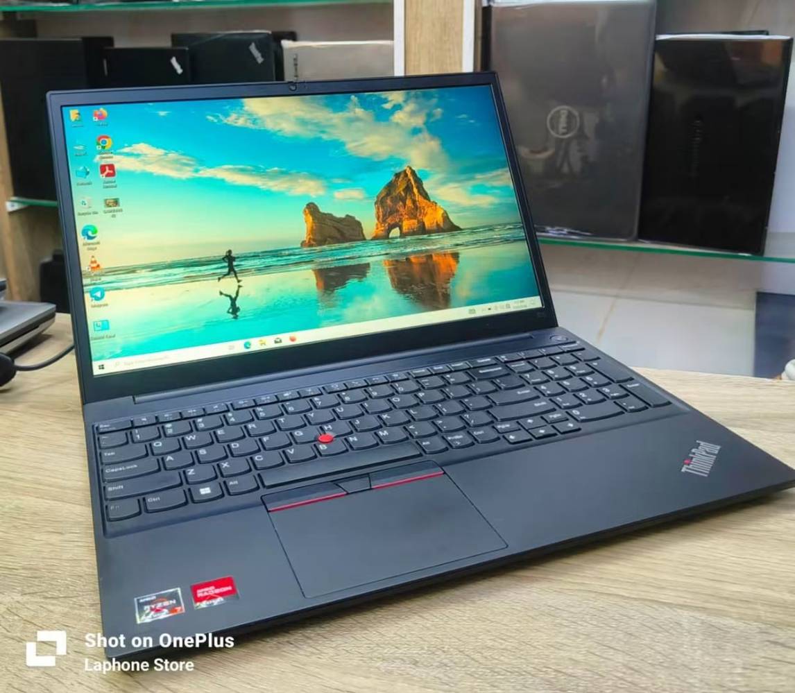 لينوفو ThinkPad E15 • i5 الجيل ١١ • ٢٥٦ جيجا SSD