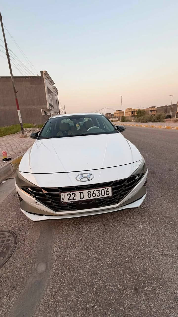 سلام عليكم 
النترا 2021 وارد امريكي  
مواصفات فول للاخير
حادثها بامريكا رشه صبغ جاملغ خلفي وهنا بالعراق جاملغ امامي +ربع من البنيد بدون دواخل
رقم شمالي اربيل
سعرها 125 وبيه مجال  
مكان السياره واسط الصويره ***********
