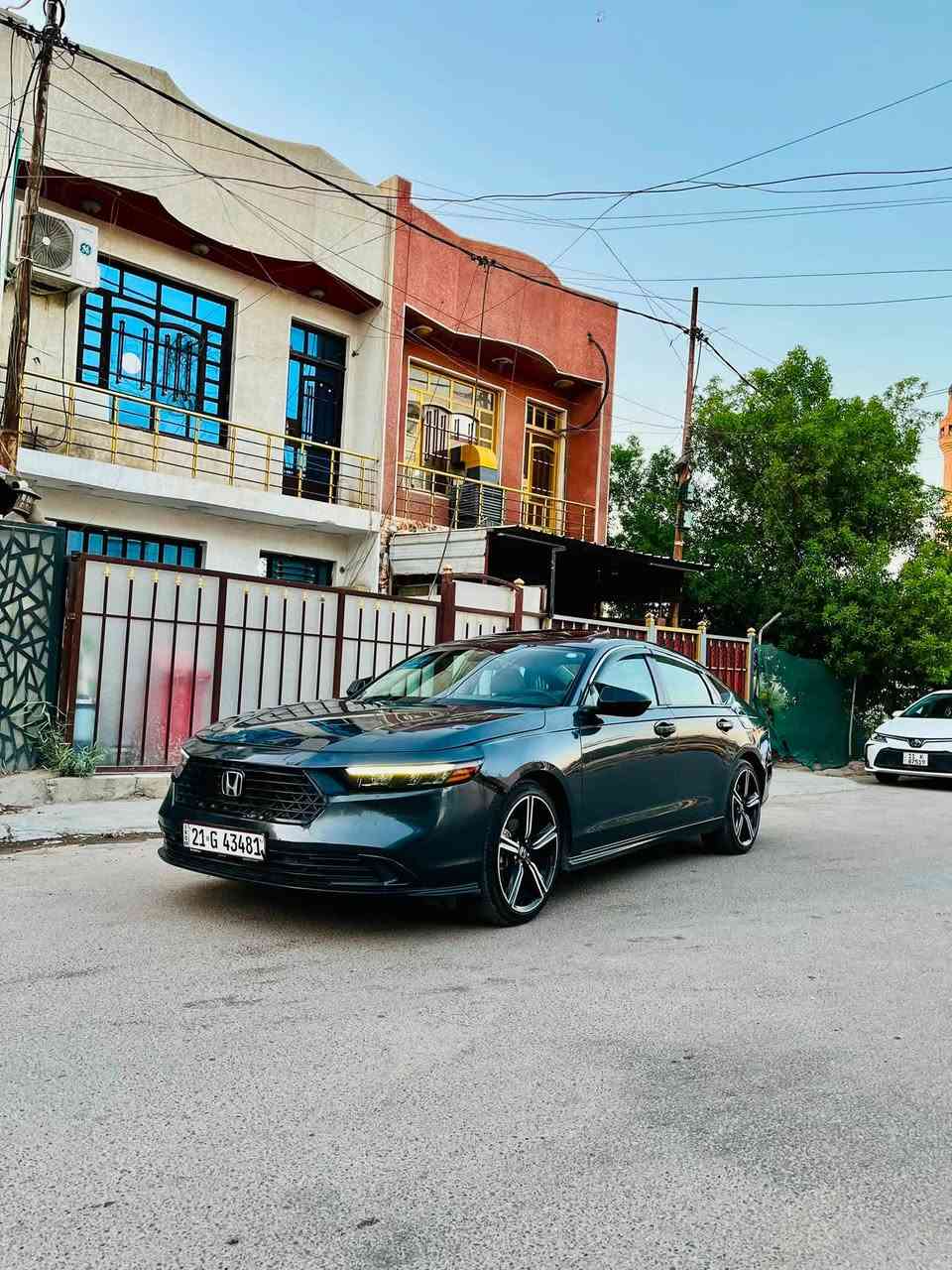 السلام و عليكم 
السياره هوندا اكورد موديل 2024 
بدون هايبرد فقط بانزين 
السياره فول ١/١
سلايت
دخول ذكي 
تشغيل عن بعد 
شاشة ابل كار بلي واندرويد اوتو
نقطة عمياء 
اوتو هولد
السيارة نظيفة وبالخير على الي ياخذها 
ماشيه ٤٢ الف كيلو متر 
الرقم
 ***********
السعر 160
