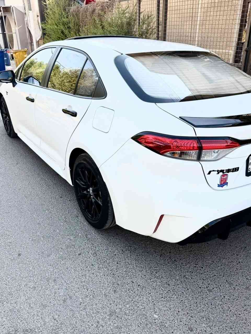 كورلاء بلاك ديشن موديل 2025خليجي سيارة بعدها بحاله الوكاله غراضها ما مفتوحة ماشية 20 الف
كورلا جي ار  مكفوله كفاله عامه 

 موديل 2025 

شكل الامريكي فئه GR

سيارة بعدها بحاله الوكاله  ماشيه 20 الف 

 خمس كامرات كامله فول الأخير 

• التصميم الخارجي:هايبرد بانزين

• فئة Black Edition الأصلية.

داخل احمر واسود 

• جناح خلفي + مرايا جانبية + شعارات (سوداء ملكية).

• ويل كب أسود بلادي بتصميم رياضي.

• فتحة سقف (سلايد).

• إضاءة لايت زينون فاخرة.

• التقنيات والذكاء:

• شاشة وسطية متطورة + عداد ديجيتال بالكامل.

• كاميرا دوارة بدقة عالية.

• بصمة تشغيل + نظام الدخول الذكي.

• نظام (رادار + تحديد مسار + قيادة شبه ذاتية).

• هاند بريك كهربائي + أوتو هولد.

• الراحة والأمان:

• مقاعد جلد أصلي (تحكم كهربائي للمقعد).

• تحكم مقود كامل (جهتين) + وضعيات قيادة (Drive Mode).

• نظام أمان متكامل (فل سيستم إيرباك + مانع تصادم + مانع انزلاق).

***********

بغداد  البياع

كورلاء بلاك ديشن موديل 2025خليجي سيارة بعدها بحاله الوكاله غراضها ما مفتوحة ماشية 20 الف
كورلاء بلاك ديشن موديل 2025خليجي سيارة بعدها بحاله الوكاله غراضها ما مفتوحة ماشية 20 الف
