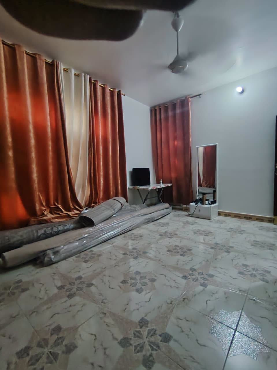 دار سكني للبيع  | ام الخيل الثالثة
_______________________________
 الموقع | مميز قرب مدرسة المتفوقات وشارع 20
_______________________________
 المساحة | 110 م2
الواجهة | 10 م
_______________________________

🔹 تفاصيل الدار بناء نظيف 
 :3غرف نوم + استقبال + صالة + مطبخ + صحيات متكاملة
__________________________________

للاستفسار اكثر زورونا في مكتبنا الكائن في :
ديوانية - الجزائر- مقابل برج الامراء 
مجاور مستشفى الحياة للعيون - د.حسنين
او الاتصـــال على الارقام
***********
***********
#عقارات_الديوانية_حبيبتي
#ريلز  #اخبار #الديوانية

