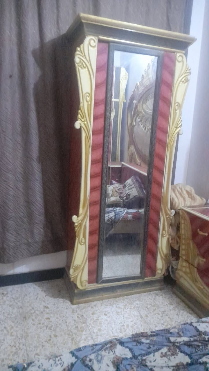 غرفة نفرين • خشب عراقي • زخرفة كاملة