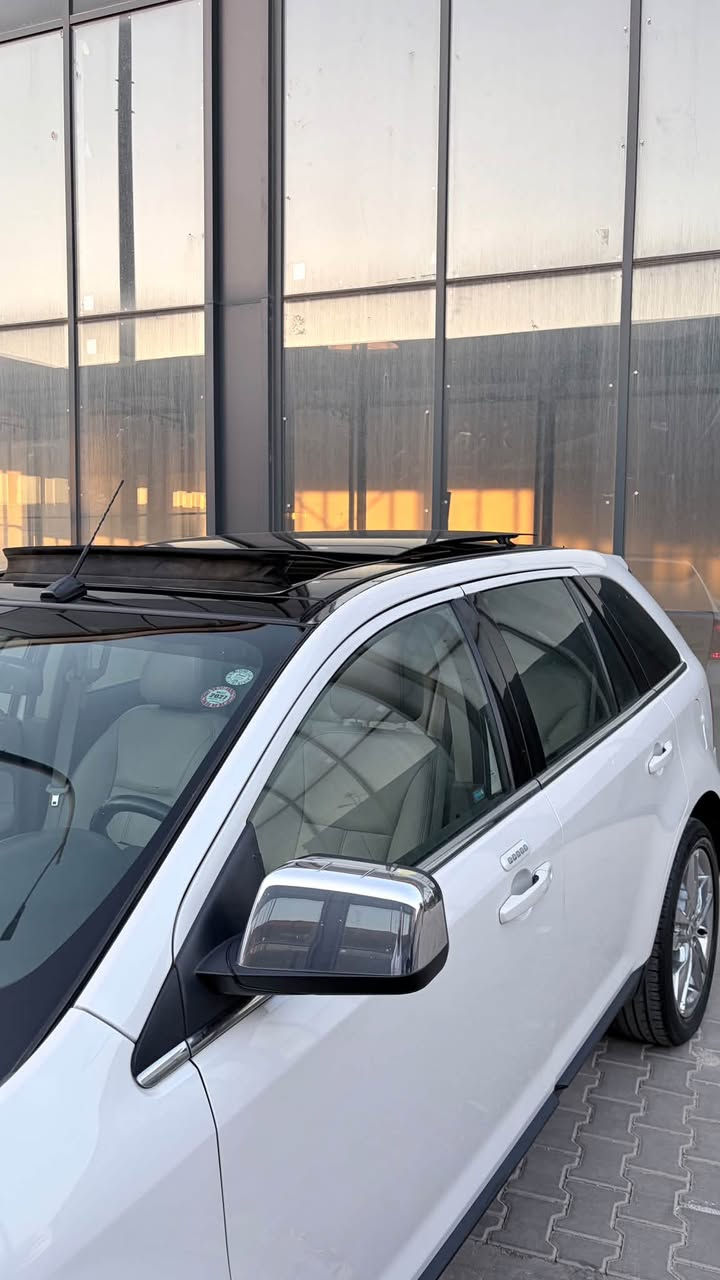 Ford edge 2013 niva 

بسم الله الرحمن الرحيم

🚘 فورد إيدج 2013 Limited – نيفـا ليميتد ✅✅

🔹 شركة نيفـا – خليجي سنوي
🔹 السنوية جديدة لغاية 2031
🔹 الإجازة جديدة لغاية 10/9/2027
🔹 الرقم جديد
🔹 التحويل والغرامات على المشتري حسب الشرط

✨ المواصفات:

* بصمة عدد 2
* داخلية 7 ألوان
* حساسات
* دبل أكسل
* سقف بانوراما
* شاشة كبيرة
* مقاعد كهربائية
* مقاعد تدفئة
* صندوق جك
* تبريد ولمس
* Bluetooth و Memory / Flash
* كاميرا خلفية
* سماعات SONY
* 3 شاشات
* جام أوتو
* مرايا كهربائية
* دبل جير
* ويل 20 كروم، بلادي مركب عليها

🔥 السيارة نظيفة جداً، بدون صبغ، نيفا
📍 ماشية 152,000 كم
تغيير مضخة الماء 

💰 السعر: 129$  
***********

بسم الله الرحمان الرحي

‏‎فۆڕد ئێدج 2013 Limitedنيڤا لیمیتید-✅✅
‏‎شەریکەی نیفا خلیجی سەنەوی تازە تا ٢٠٣١ ژینگە و بەڕادی تازەیە تا ١٠-٩-٢٠٢٧رەقەمی تازە
تەحویل وغرامه به شه رت.
  
‏‎بصمه
٢ بصمە
‏‎ناو حەوت ڕەنگ
‏‎حساس
‏‎دبل ئاكسل
‏‎سقف بانوراما
‏‎شاشه گەورە
‏‎كشن کارەبا
‏‎
‏‎كشن خزن
‏‎صندوق جەگ
‏‎تەبرید لەمس
‏‎بلوتوث وميموري فلاش  
‏‎كاميرا 
‏‎سماعە SONY
‏‎٣ شاشە
‏‎:جام ئۆتۆ
‏‎ 
‏‎ ئاوێنەهیتەر 
‏‎دەبڵ گێڕ
‏‎ویلەی ٢٠ کرۆمی بیلادی لەسەرە

سەیارەکە زۆر پاکە بێ بۆیاخە نیڤایە ١٥٢.٠٠٠ کم ڕۆشووە 
واتەر پەمپی گۆڕاوە
گێڕ و مەکینە بە شەرت 
نرخی 129$
***********
