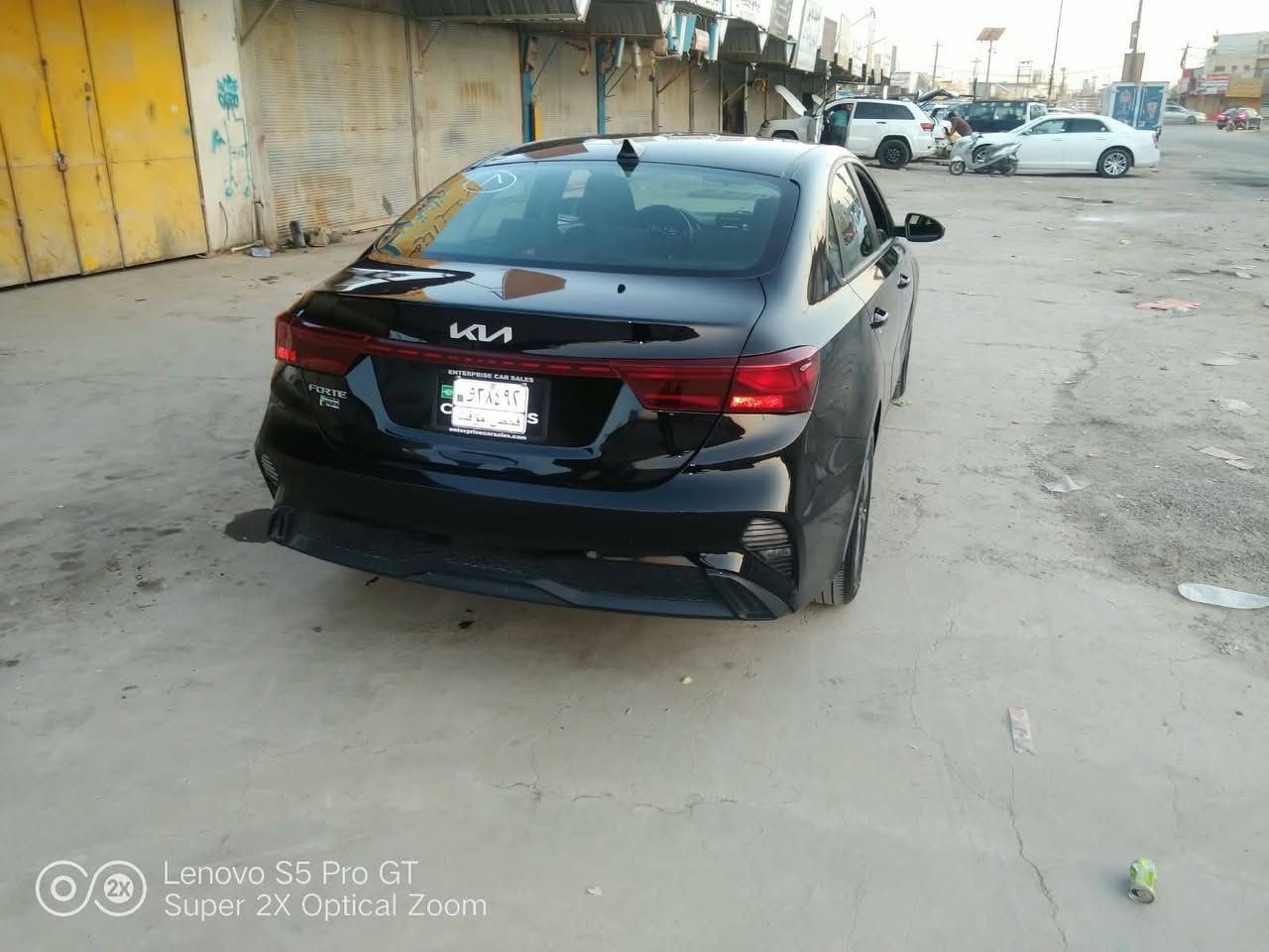 السلام عليكم للبيع كيا فورتي 24 دخول جديد تترقم جميع المحافظات مواصفات عاديه تبديل بنيد فقط سياره جاهز مكانها بابل الحله سعرها 120 وبيها مجال قليل بيع سريع ‏‪***********‬‏
