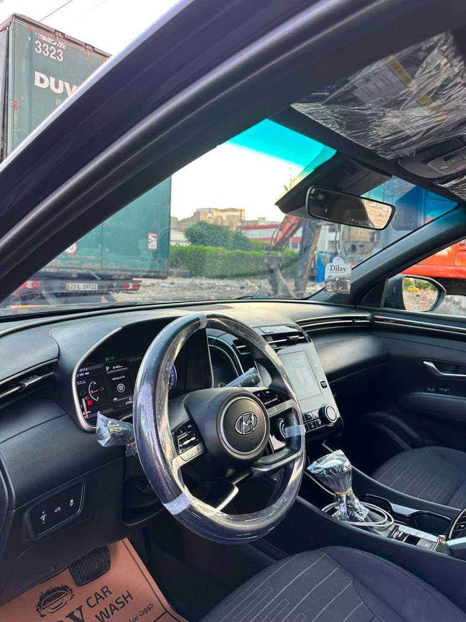 🚘 Hyundai Santa Cruz SEL 2023 — بۆ فرۆشتن

⭐ مۆدێل: 2023
⚙️ موتۆر: 2.5L — 4 Cylinder
🔄 گەیاندن: 4×4 / AWD
⚙️ گێڕ: ئۆتۆماتیک 8 خێرایی
⛽ بەنزین
🎨 ڕەنگ: ڕەش
🔑 VIN: 5NTJBDAE7PH075213

🚗 سەیارەکە زۆر جوان و شیکە و بۆ کار و بەکارهێنانی ڕۆژانە زۆر گونجاوە.

⚠️ تێبینی: جاملغووی پێشەوە لەگەڵ دەرگای لای شۆفێر کەمێک ژووری گرتووە، بەڵام بە گشتی سەیارەکە ئامادەیە بۆ بینین و پشکنین.

📍 شوێن: هەولێر
💰 نرخ: بۆ 158$

📞 بۆ زانیاری زیاتر و بینینی سەیارەکە پەیوەندی بکەن.
0️⃣7️⃣5️⃣0️⃣4️⃣4️⃣9️⃣2️⃣1️⃣3️⃣4️⃣

***********

🚘 Hyundai Santa Cruz SEL 2023 للبيع

⭐ الموديل: 2023
⚙️ المحرك: 2.5 لتر — 4 سلندر
🔄 الدفع: 4×4 / AWD
⚙️ القير: أوتوماتيك 8 سرعات
⛽ بنزين
🎨 اللون: أسود
🔑 VIN: 5NTJBDAE7PH075213

🚗 السيارة جميلة وعملية ومناسبة للاستخدام اليومي والعمل.

⚠️ ملاحظة: الرفرف/الجانب الأمامي مع باب السائق فيه انبعاج بسيط، كما هو موضح، والسيارة متاحة للفحص والمعاينة.

📍 الموقع: أربيل
💰 السعر:158$

📞 للاستفسار والمعاينة يرجى التواصل. أربيل, العراق
