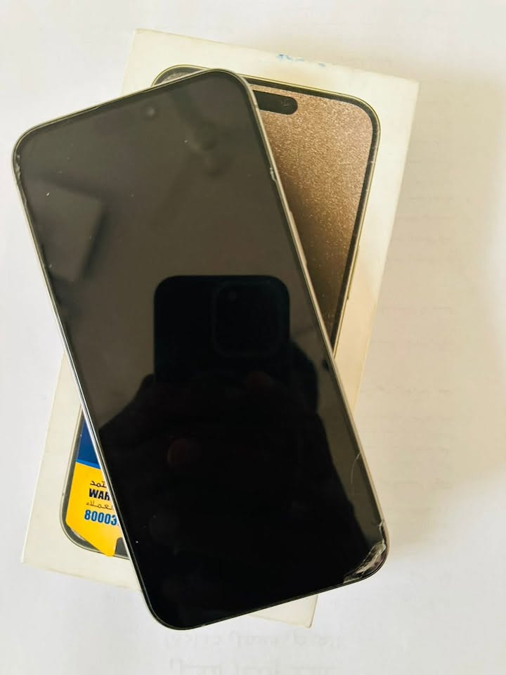 ايفون 15 pro max  للبيع
بطارية 85 
السعر  950 مستعجل بالبيع 
وهذا رقمي ***********
