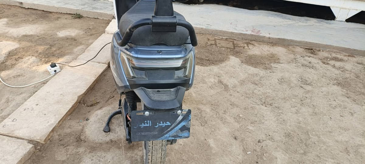 السلام عليكم دراجه سكنس دولفين دراجه حلوه ومناقصها اي شي كهربائيات كلها شغاله اريدها 450 وبيها مجال مكان الطارميه الزور قرب ابن سينا ***********
