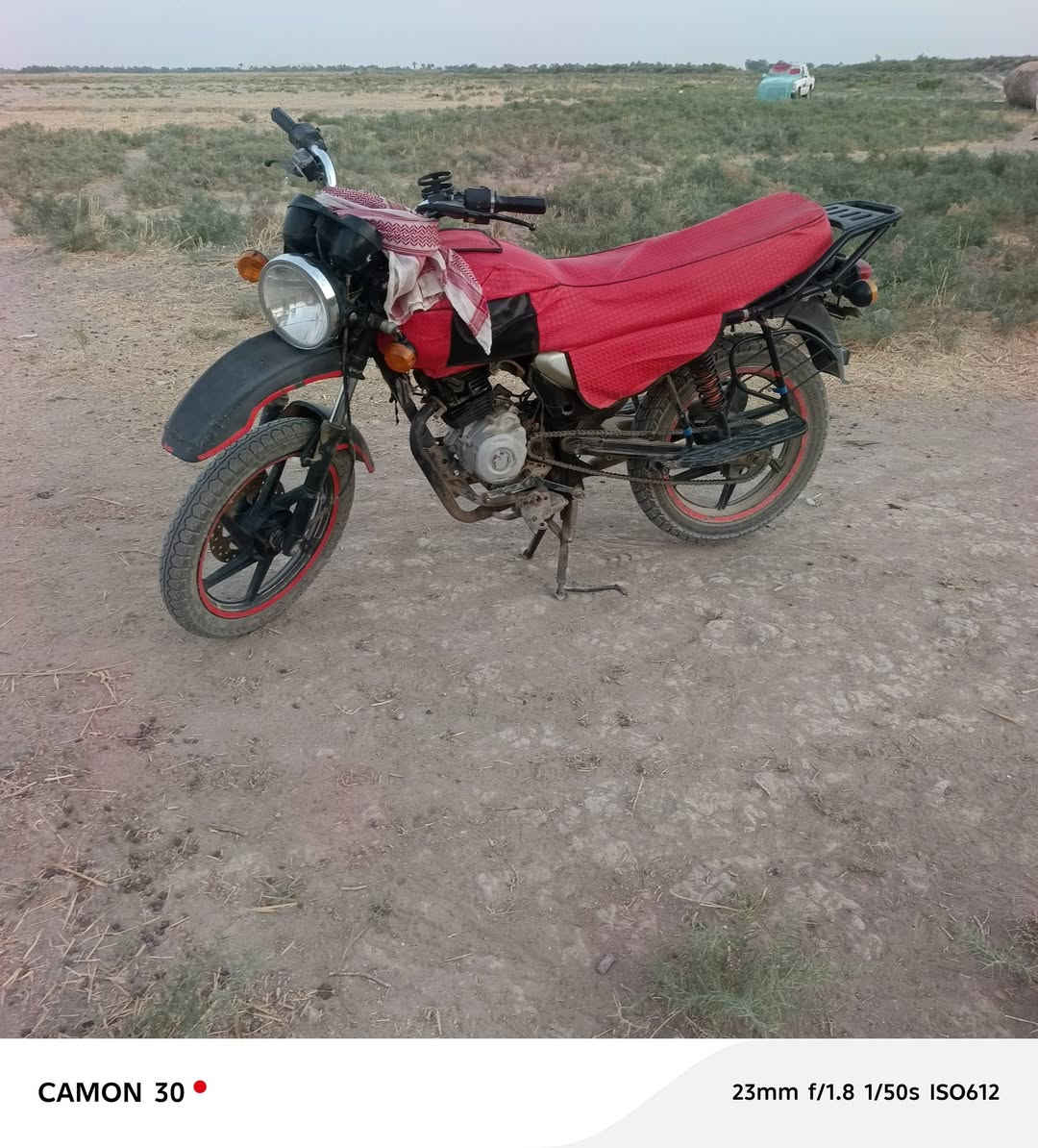 سلام عليكم دراجه للبيع بوكسر مديل 21 نضافه فول مكفوله وراق أصليه  أو مروس بيراني ويجملني حسب نضافه السعر 800 وبه مجال  ***********

نص مكتوب في الصور:
- CAMON 30  23mm f/1.8 1/33s ISO698
- CAMON 30 23mm f/1.8 1/50s ISO612
- CAMON 30  23mm f/1.8 1/50s ISO449