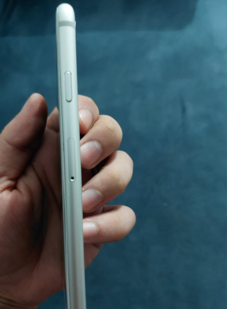 السلام عليكم
جهاز ايفون 6s للبيع
السعر ٧٥الف 
يوجد توصيل 
الشراي يتصل على الواتس اب
***********
