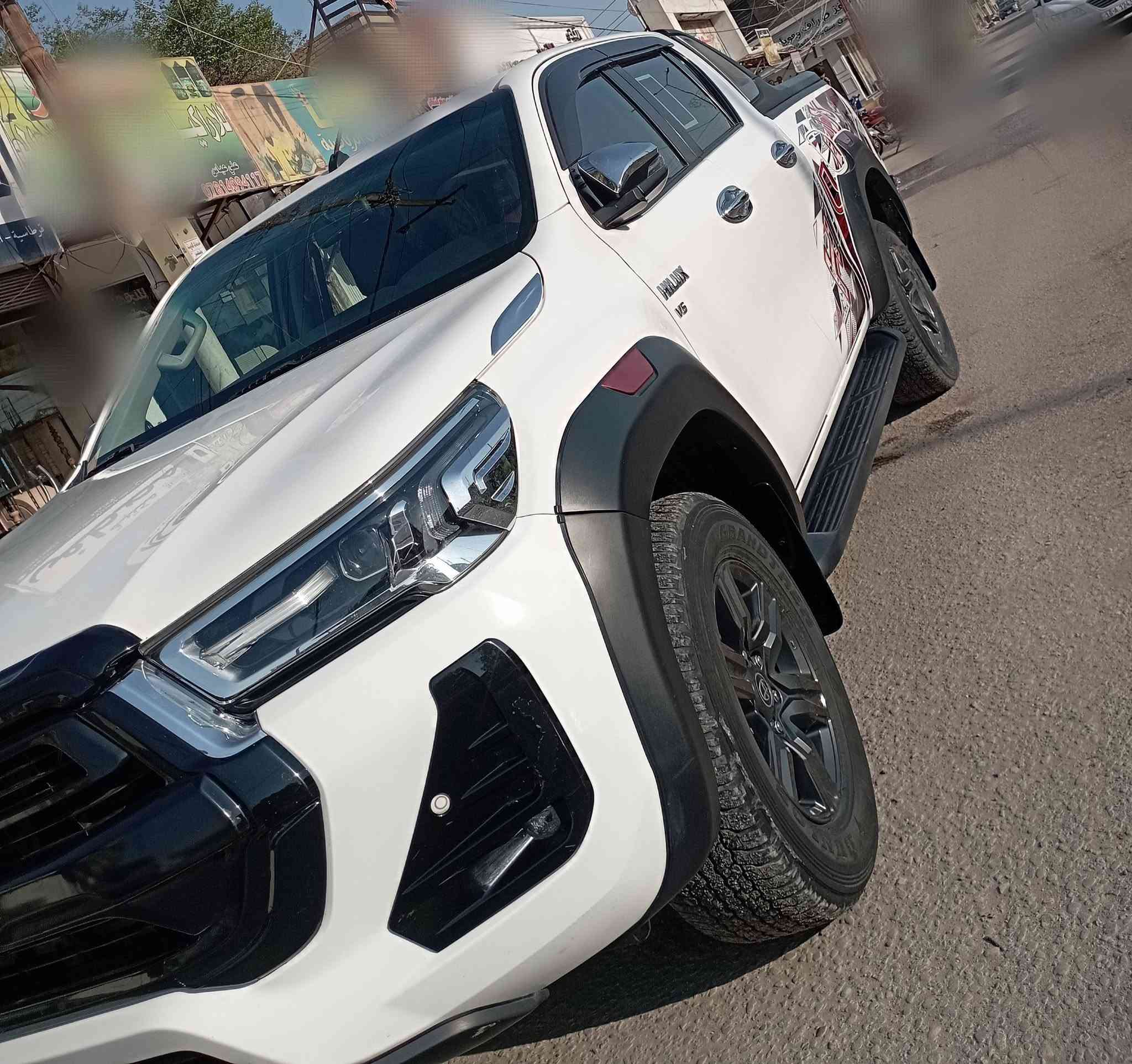 السلام عليكم تويوتا هايلوكس تي ار دي ساز موديل 23  رقم اربيل باسمي تحويل وكاله كفاله عامه جديده جداً للتواصل *********** العنوان بابل المدحتيه
