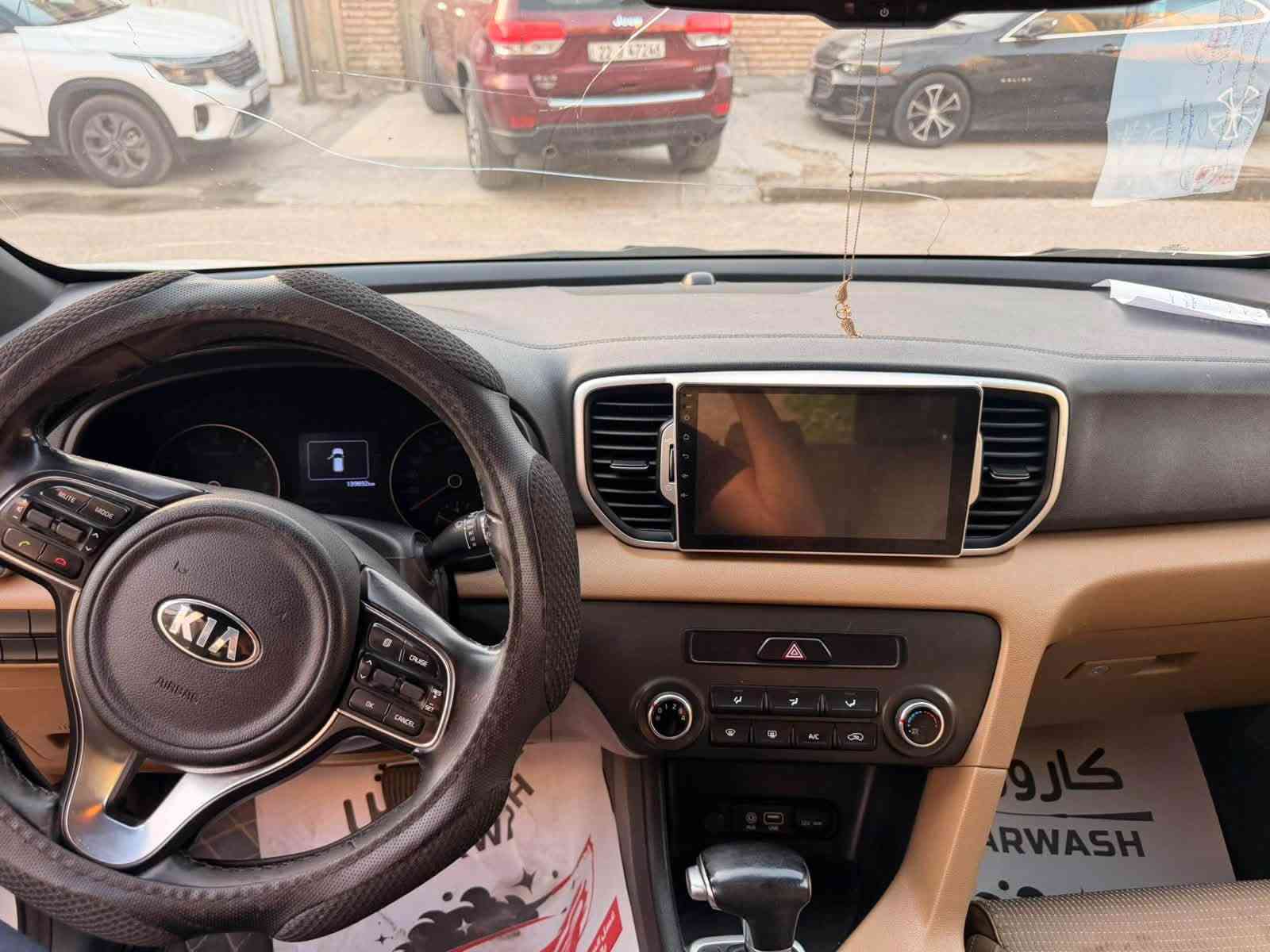 سبورتج 2018 خليجي اخذتها زيرو بوكتها من الق البنوك ماشية 139 الف كيلو
و مبيها اي قطعة مبدلة ولا مصبوغة
بيها ضربة بالدعامية وعفتها و اصلاً متعتبر قطعة الدعامية ب 17 ومبيها مجال
مكاني بغداد البنوك
***********

نص مكتوب في الصور:
- MONDAY