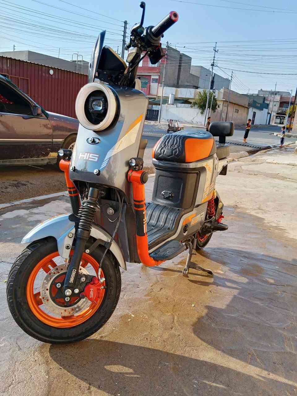 السلام عليكم ماطور X900
كلوشغال شرط عقل ملف وضع شركة 
اشاير 
للايت عالي ناصي
5باتريات 
نظام Rبك
بلاتوث
4سرعة
السرعة بل شاشه113
الدرع بي فطر 
السعر 375بي مجال حك الجيه
العنوان موصل حي القدس 
***********

