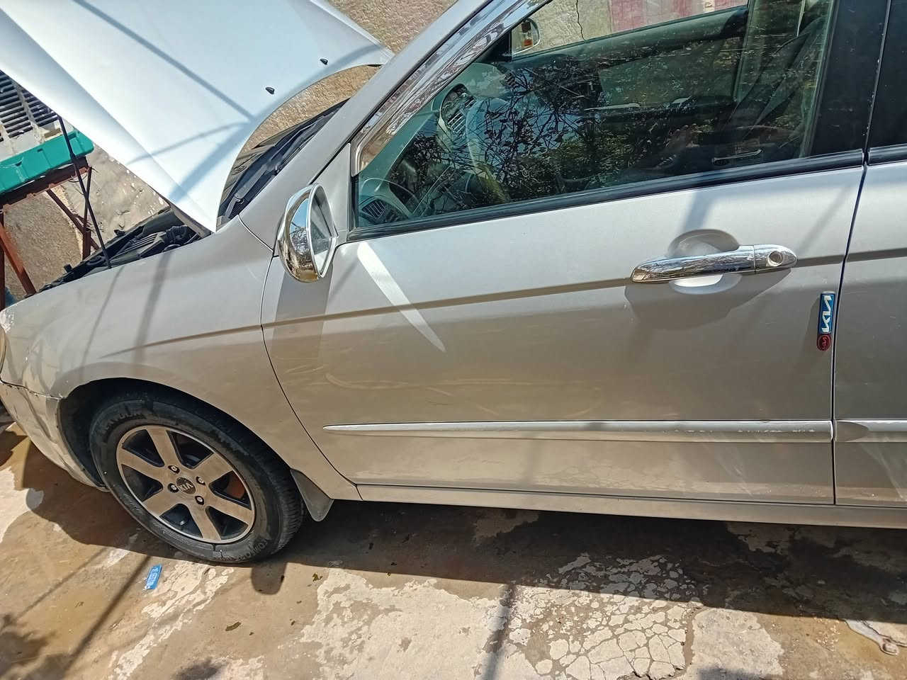سلام عليكم من رخصت الدمن كيه سبكترا وارد اميكي بيها مكانات صبغ بسيطه  بيع مستعجل ساره بسمي تحويل ثاني يوم *********** ملاحظه غير متواجد عل فيس
