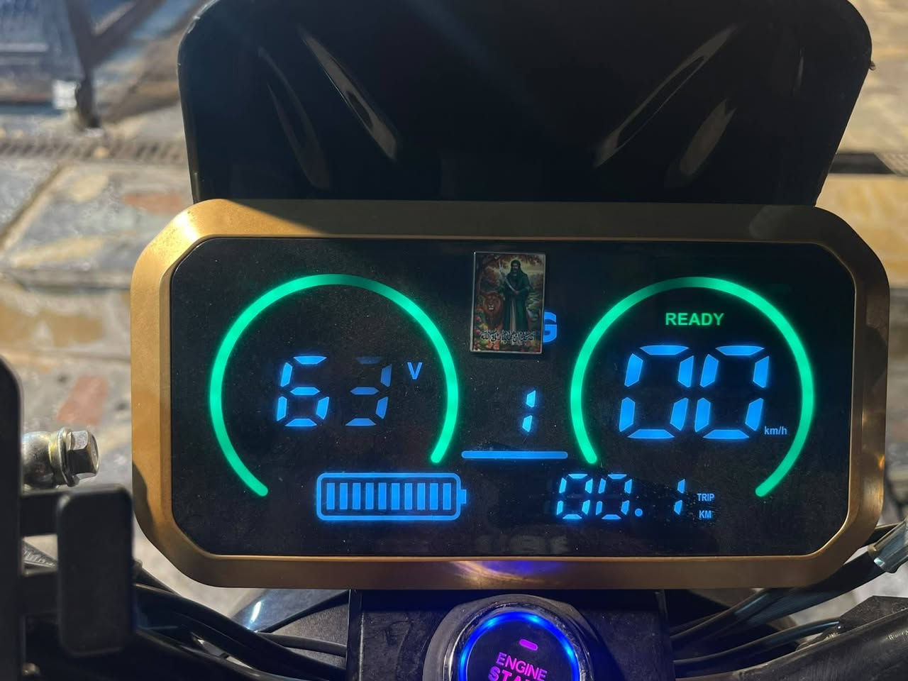 للبيع سكوتر كهربائي X90 - CONSHING ⚡
سكوتر مرتب ونظيف، استخدام شخصي، شكله رياضي وحلو، إطارات عريضة وثبات ممتاز.
البطارية: 48V
النوع: سكوتر كهربائي X90
الحالة: ممتازة
السعر: [630]بيه مجال
للاستفسار: [***********]
الجادين فقط، البيع نقدًا.
الدراجه بحاله الوكاله صارله اقل الشهر بعده وكاله
