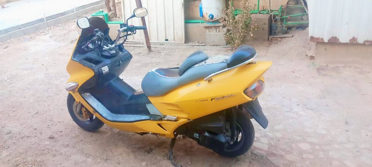 بسبب التزامي واهمالي للمنشور اعيد النشر على حضراتكم
فورزة صفر ستة كاملة الشكل كدامكم  مابيهة اي نقص ماعدا دبلات امامية والباقي خير من الله السعر 400 الف موجود نت واتصال ***********
مستعجل عالبيع اليوم فقط غدا يلغى المنشور
