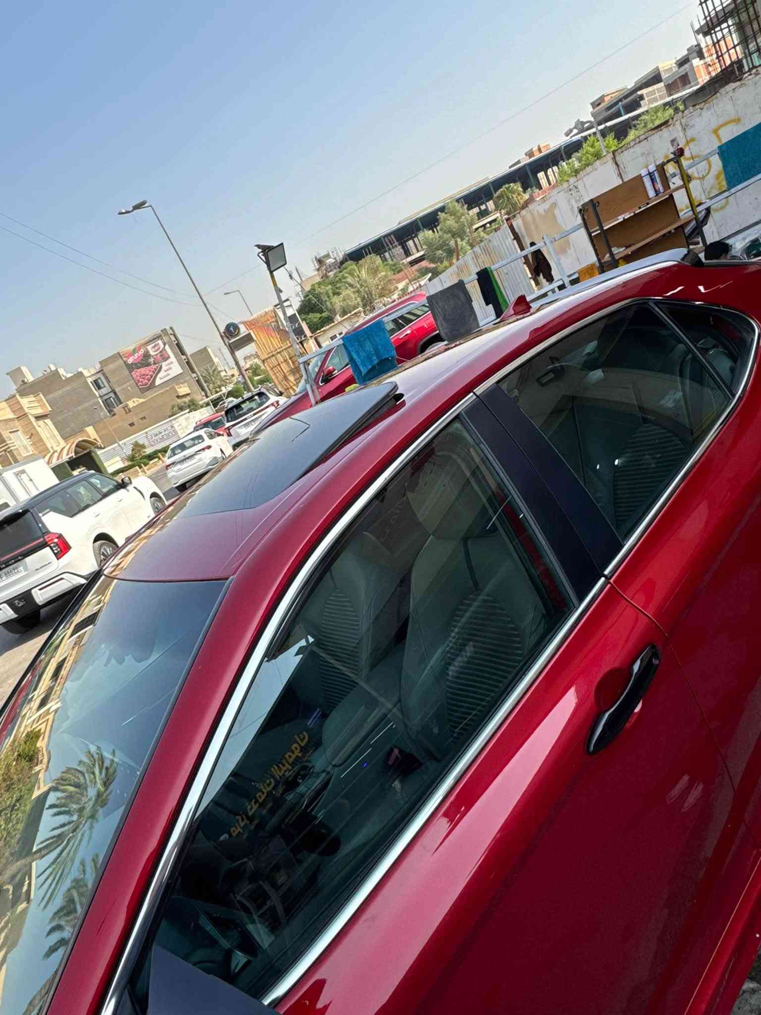 سلام عليكم بيع او مراوس 
مديل 22 سياره جديده 

المحرك : 4 سلندر حجم 2.5L
مواصفات : se plusفول   مواصات 
كشن كهرباء مال سايق 
رادار امامي 
رادار جانبي 
شفتات بالستيرن 
تحديد سرعه 
كشنات جلد تدفئة تبريد 
تحذير الاصطدام الأمامي
كاميرا خلفيه 
شاشه تدعم apple carplay و android auto
وضعيات قياده: eco / normal / sport 
دفع امامي 
تبريد ثلج 

الموديل : 2022 
 
السياره : كير ومحرك وتبريد كله بشرط السياره نظيفه 
وعليها كماليات موضح بالصوره 
  

الضرر  : صور الحادث بالمنشور 
موضح بنيد فقط صبغ قطعه وحده  
بدون دواخل فقط البدنه

ممشي سياره 80  km 
 

السعر :180 

الرقم  اتصال واتساب ***********

مكان السياره يرموك او منصور
