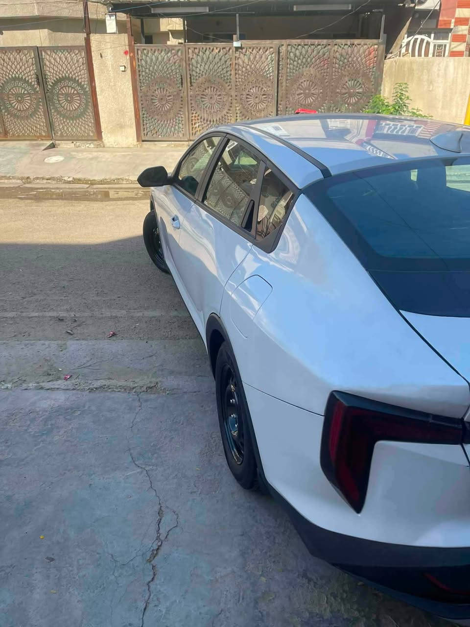 السلام عليكم k4 موديل 2025 امريكي 
حتدث موضح بالصور نص الجاملغ ونص القبق فقط وسونار موجود ماشية 11 الف سيارة خير من الله  
رقم شهداء بعدله سنة وتصير حرة 
عارضها ب 170 وبيها مجال 
مكانها الزعفرانية 
للاستفسار *********** بي واتساب
