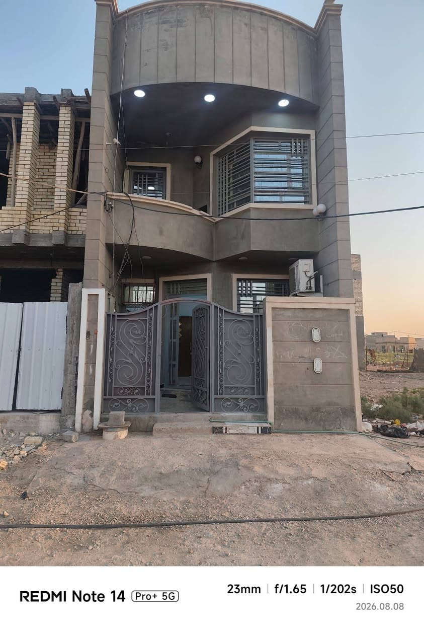 السلام عليكم عقار للبيع ١٠٠ متر شارع ١٠ متر طابقين
بسعر مناسب جداا مناسب جددا يصبح الاستثمار
ايجاره ٧٥٠ الف فرصه ايصير وحدتين سكنيه تريد بيت واحد ايجاره ٦٠٠ سعره مغري ١٢٠ مليون وبي مجال رقم العقار ١٢٦٧٧ مقاطعه ٢ على ١٠
ثاني شارع عل ٢٠
*********** وتساب علي الطائي
***********
تره البيت طابو مالك صرف طابو البياع
لا يباع قصط
ولا مبادره
نقد بناء حديث ٢٠٢٥
الرتفاع الدار ٣٢٥ سانتيم
حمام عدد ٣
غرف نوم ٣
استقبال ١
مطبخ ٢
***********
