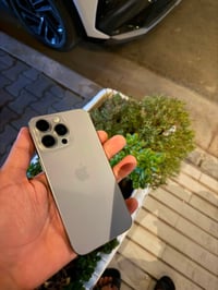 آيفون ١٥ برو ماكس • ٢٥٦ • بطاريه ٨٥