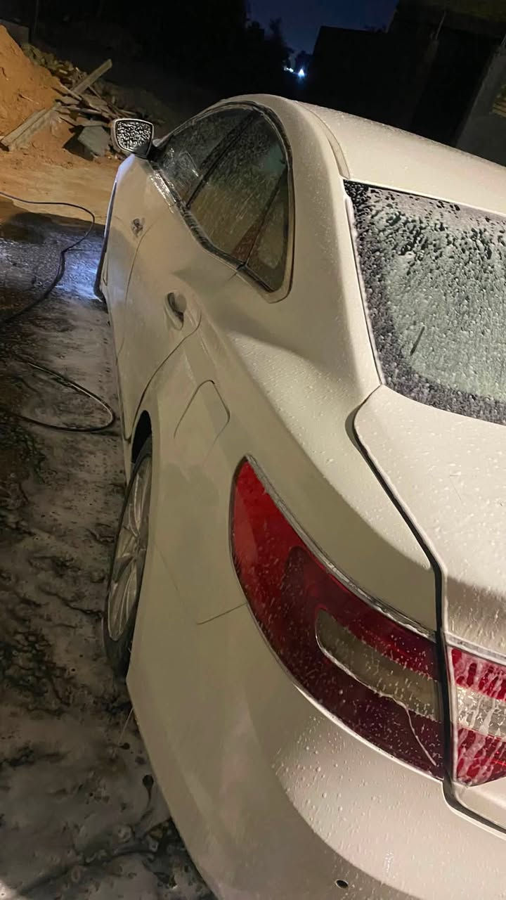 ازيرا 2015 للبيع السعر 68 وبيها مجال قليل فول مواصفات عده الفتحه رقم اربيل وكاله مداور كير مكينه  تبريد جدد اشاير مري بردات خلفية مري شفط تحكم ستيرن وبعد بيها مواصفات معروفة 
 متجايه ومعمره عوزها تكعيد وترتيب مافارغ الها مكاني النجف الاشرف 
للاستفسار *********** واتساب 
      خط         ***********
