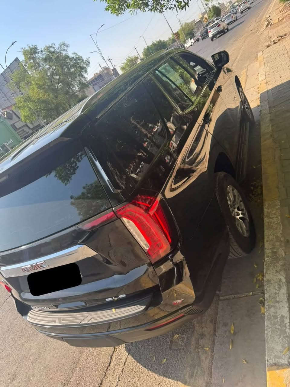 للبيع 
يوكن فئة SLE 2024 كلش جديده و سيرفسها كامل بالشركة سياره ماشيه 63000KM حقيقي شرط الفحص سياره بيها PDR على كد شبر بالصندوك باقي السياره كفاله عامه من الشخط و الرصعة مسويلها سيرفس كامل بالشركة طبعآ السياره بعدها بالضمان ما فاتح بيها برغي خارج الشركة ادامه كامله محرك كير مكفول من الفتح و التبديل و من كلشي تخم تاير جواها اخذته قبل فتره من الشركة اصلي و بي ضمان و كل الفواتير تثبت 
مواصفات السياره
بصمة تشغيل و 4 ابواب بصمة و تشغيل عن بعد 
شاشة كبيره 
عداد دجتل 
كشنات كهرباء 
حساس امامي خلفي 
رادار امامي تحديد مسار 
رادار جانبي نقاط عمياء 
رادار خلفي فرمله ذاتيه 
فور ويل 
محرك 8 سلندر 5300 المرغوب 
لايت و بك لايت LED
صندوك كهرباء 
سياره كلش نظيفه و ما ابيع السياره شرط تاخذها سونار و تقتنع يله سياره رقم بغداد بسمي فحص و هزه وسنوية كله جديد و تحويلك بنفس اليوم سعر السياره 45700$ بيها مجال للشراي الجاد اما الموشراي لا يتصل ولا يعلق ولا يراسل اترجاكم بس الشراي يتواصل للاستفسار الأتصال على الارقام ***********
*********** متوفر واتساب 
تحياتي للجميع
