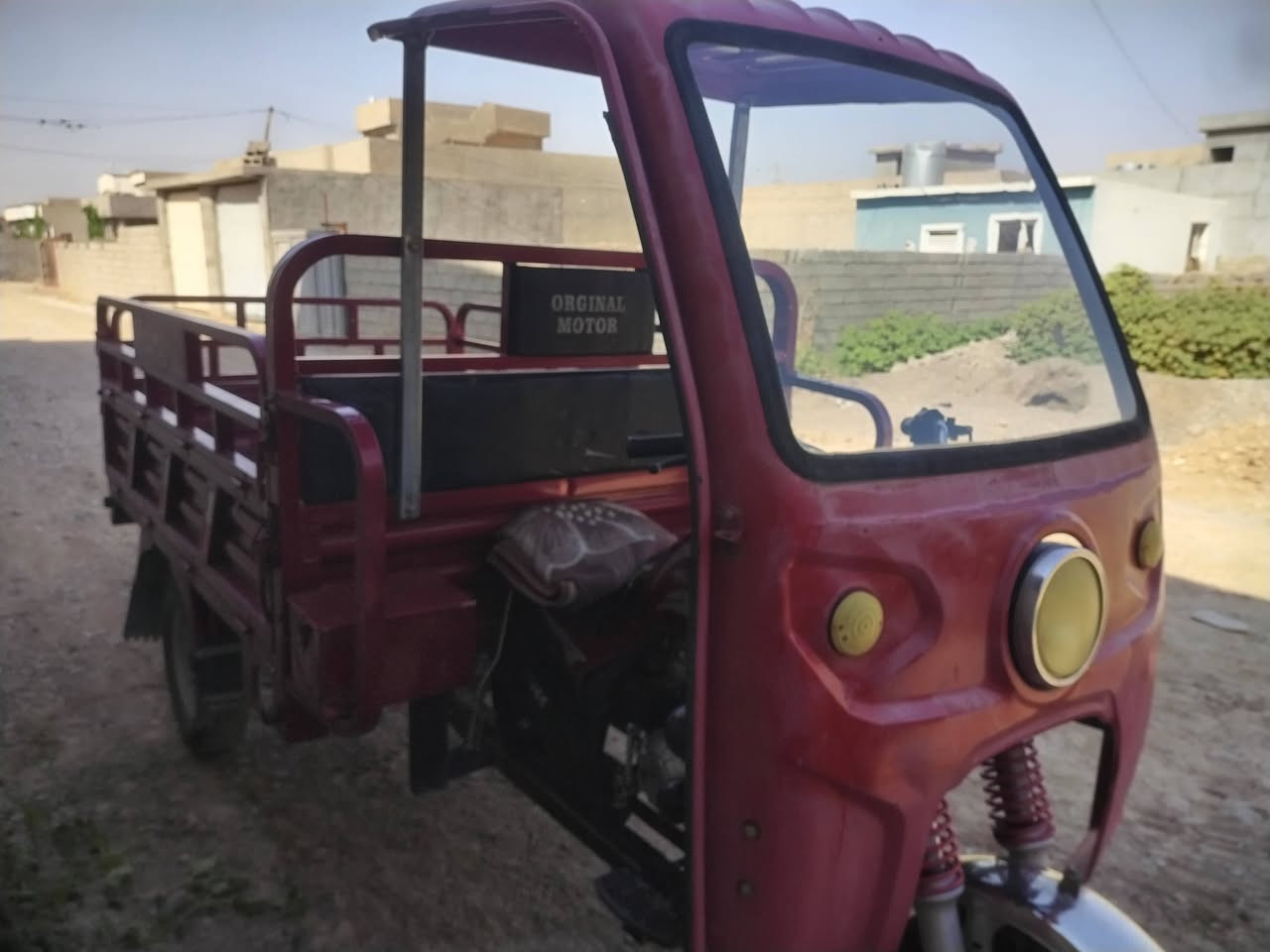 السلام عليكم ستوته للبيع موديل ٢٣ بلادي كله منفيس بليته عدد ٢ مو وحده السعر راسل او اتصل علرقم *********** وحياكم الله
