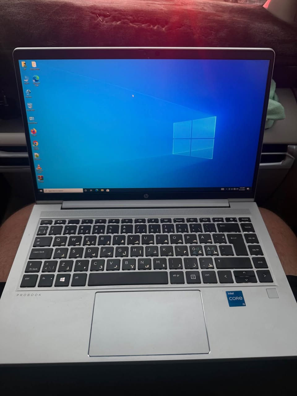 🔥 HP ProBook 640 G8 (جيل 11) - نظيف جداً 🔥
جهاز فئة أعمال راقي (هيكل ألمنيوم خفيف وقوي)، ممتاز جداً للدراسة، العمل، ولطلاب الهندسة والبرمجة.
💻 المواصفات:
• المعالج: Core i5 (الجيل 11)
• الرام: 8GB DDR4
• التخزين: 512GB SSD (سريع جداً)
• الشاشة: 14 إنش
• البرامج: ممتاز لـ AutoCAD, MATLAB، والبرمجة
• الملحقات: الشاحن الأصلي + بطارية ممتازة
💰 السعر: 400 ألف دينار
🚚 التوصيل: متوفر لجميع مناطق بغداد
📍 الموقع: بغداد - الشعب
📞 للتواصل والواتساب: *********** بغداد, العراق
