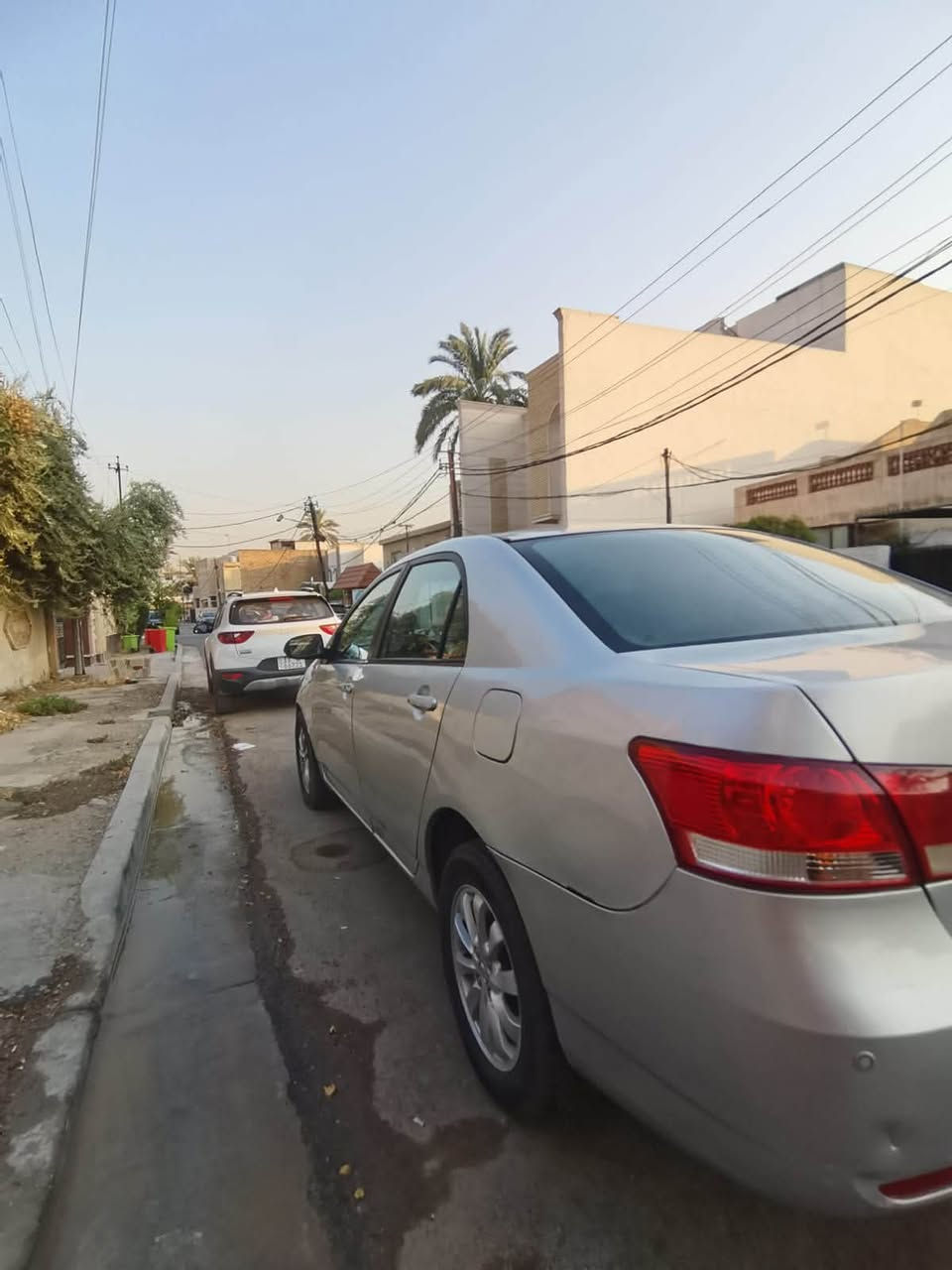 السلام عليكم
للبيع BYD G3 
موديل 2014 
رقم بغداد بأسمي لون رصاصي 
فول مواصفات 
السيارة نضيفة جداً وعلى وضع الشركة 
موقع بغداد المنصور 
***********
