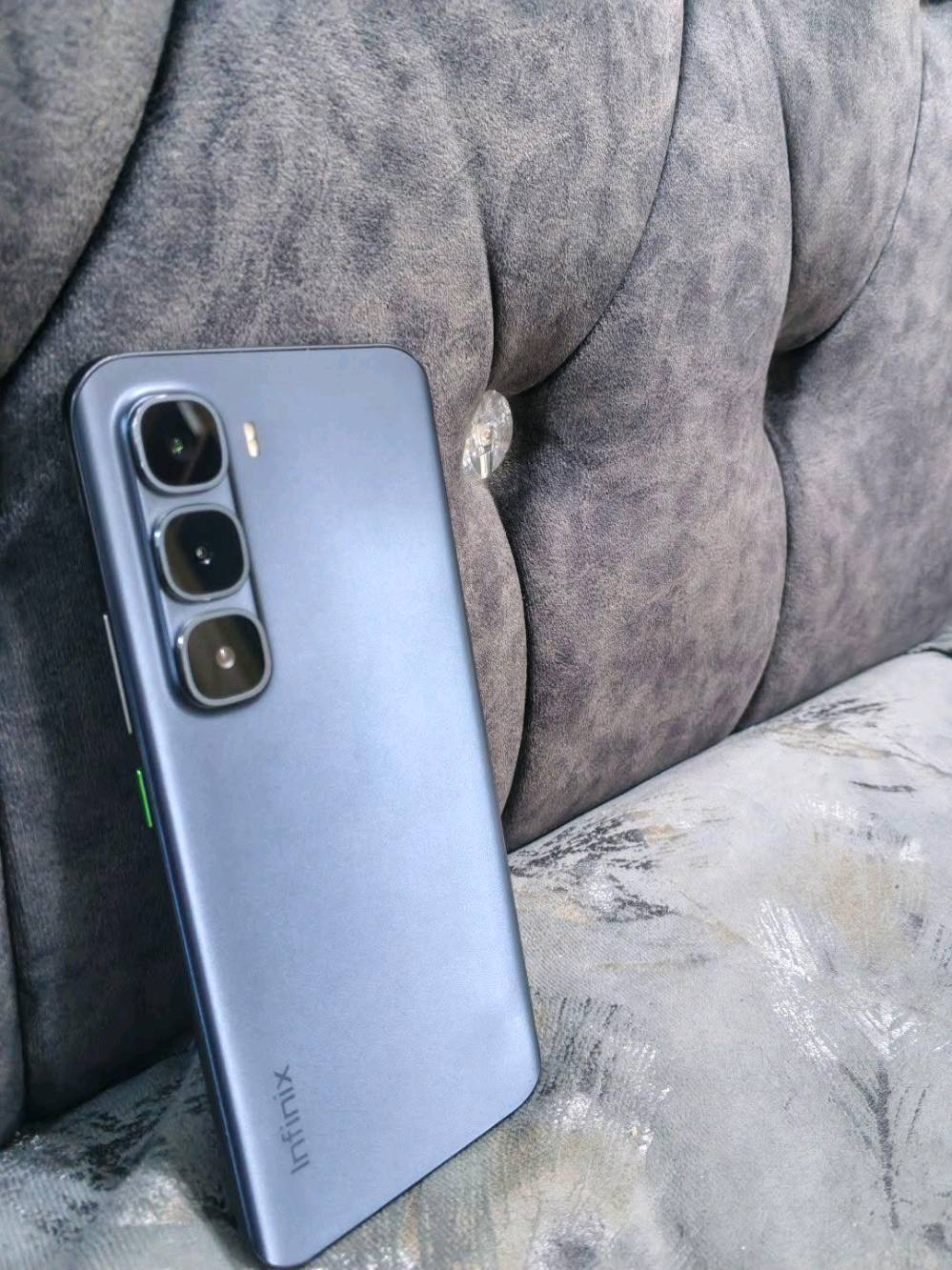 Infinix HOT 60 Pro+
ذاكرة 256
رام16

الجهاز قبل سبوعين فتحتو من كارتو 

مكاني الحدباء الكندي الثانيه

السعر 300

رقمي ***********

رقمي اسيا ***********

واذ اكو مراوس بايفون اراوس عادي