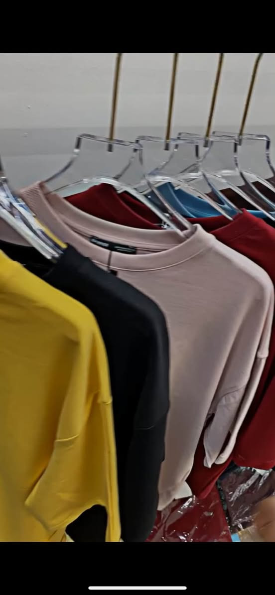 السلام عليكم تصفية محل للبيع بسعر مناسب
صفيت وعزلت المحل وبقت عندي ذني 
80 قطعة مشكل بناطير وقمصان وتيشيرتات 
البناطير كلهن GRJ تركي وتيشيرتات وقمصان snazzy تركي 
البضاعة 90‎%‎ تركية 
ماكو سيريات كاملة مفردات السيري بي قطعتين او 3 عالاغلب 
العنوان : بغداد المنصور 
***********

وذني الصور نماذج من القطع الموجودة
